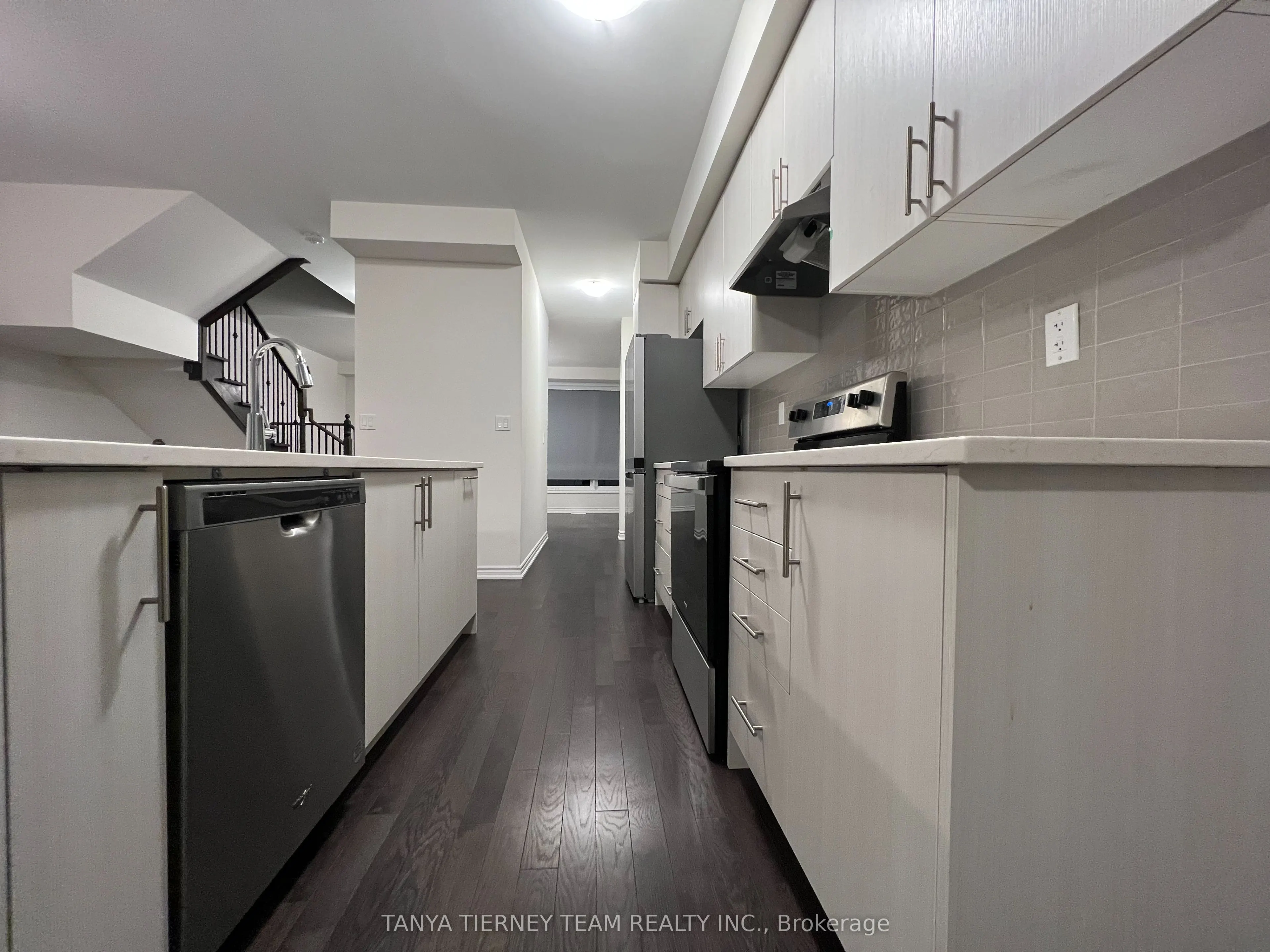 288 Carnwith Drive E