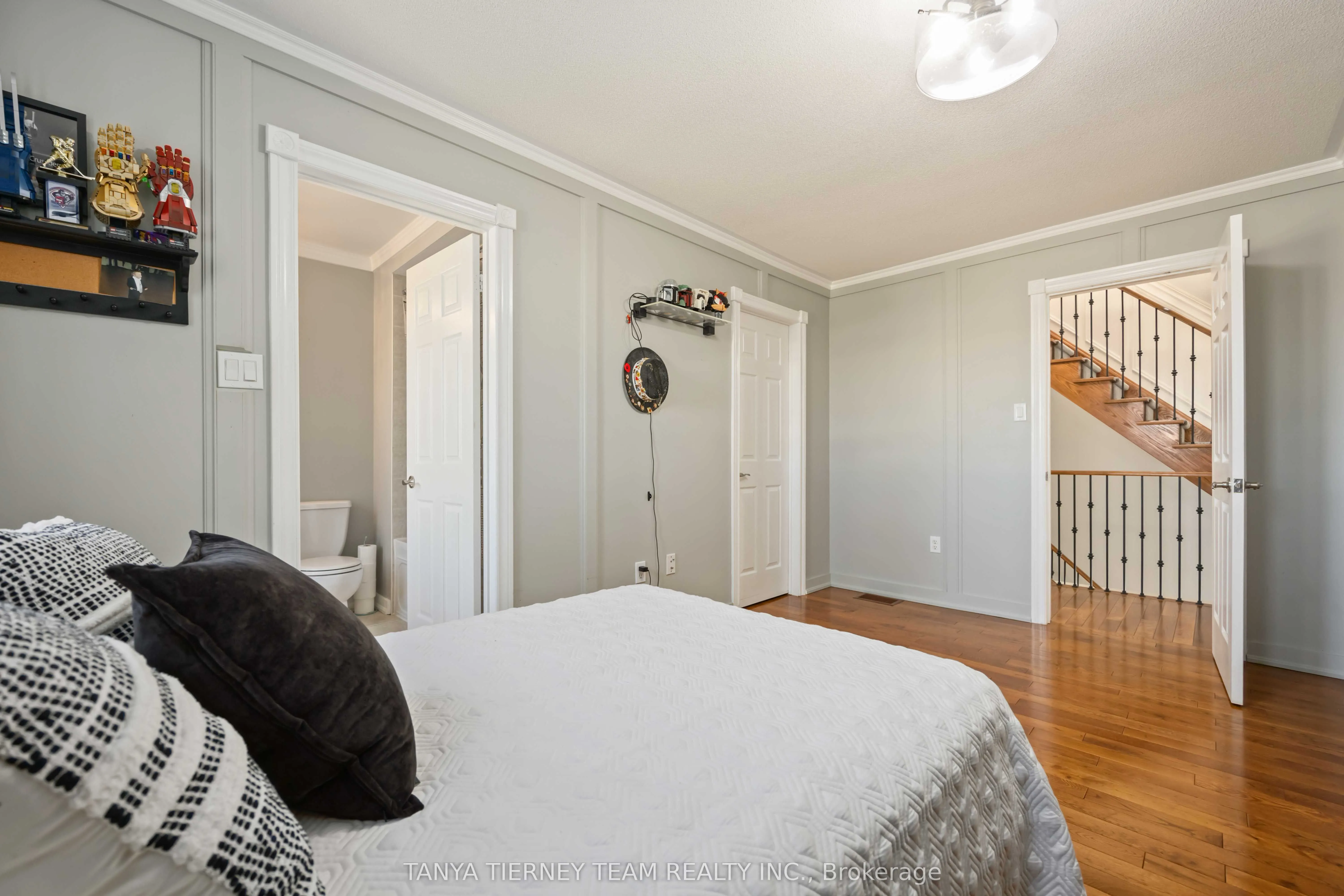 161 Carnwith Drive W
