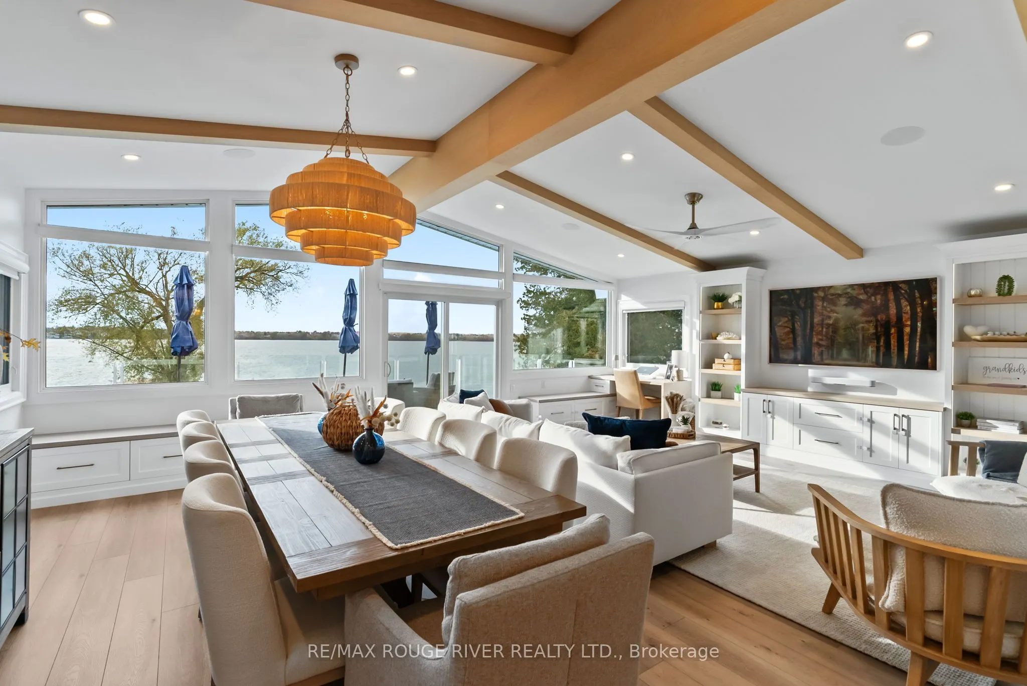 6 Ambleside Drive