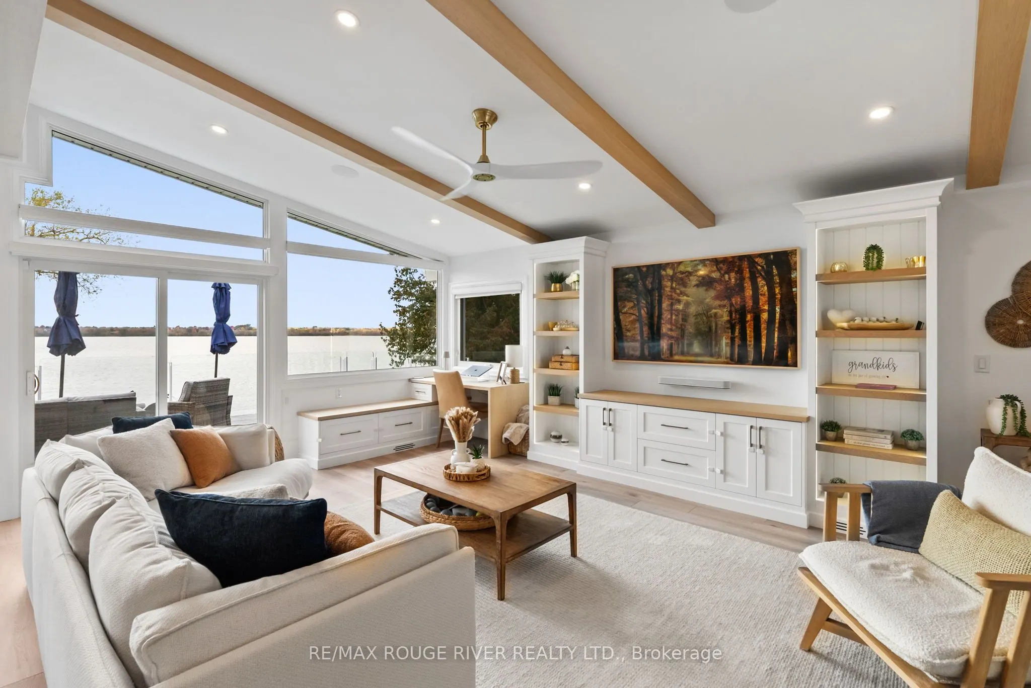 6 Ambleside Drive