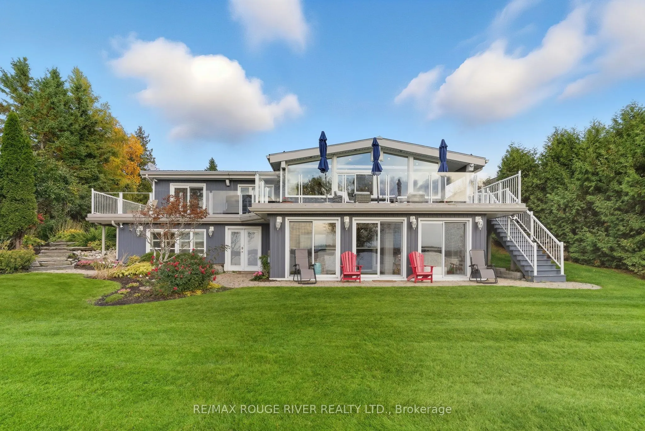 6 Ambleside Drive