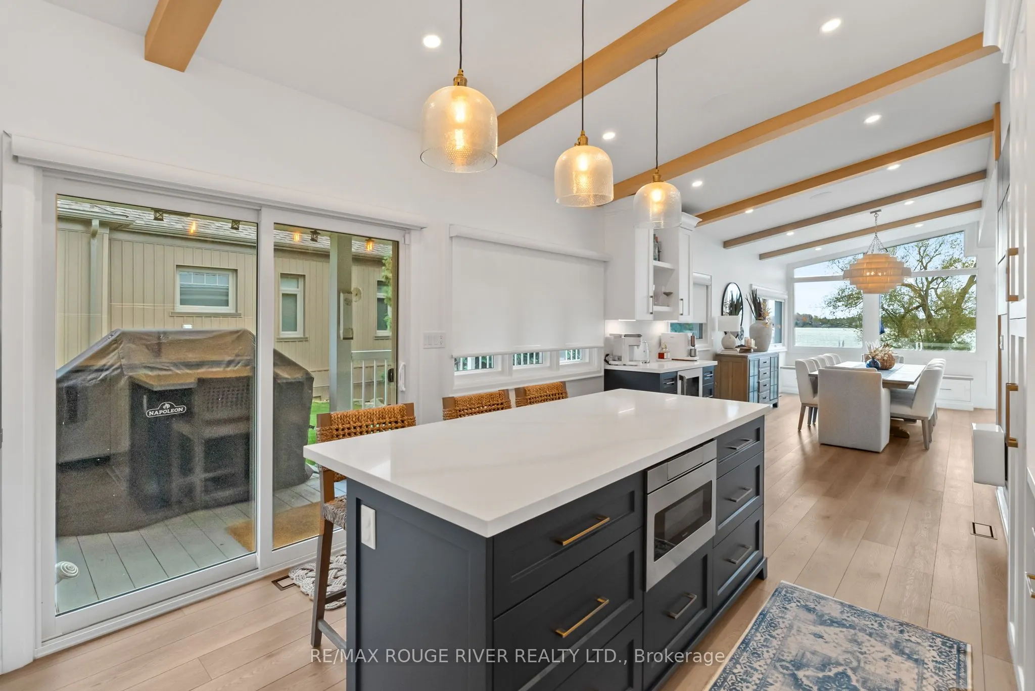 6 Ambleside Drive