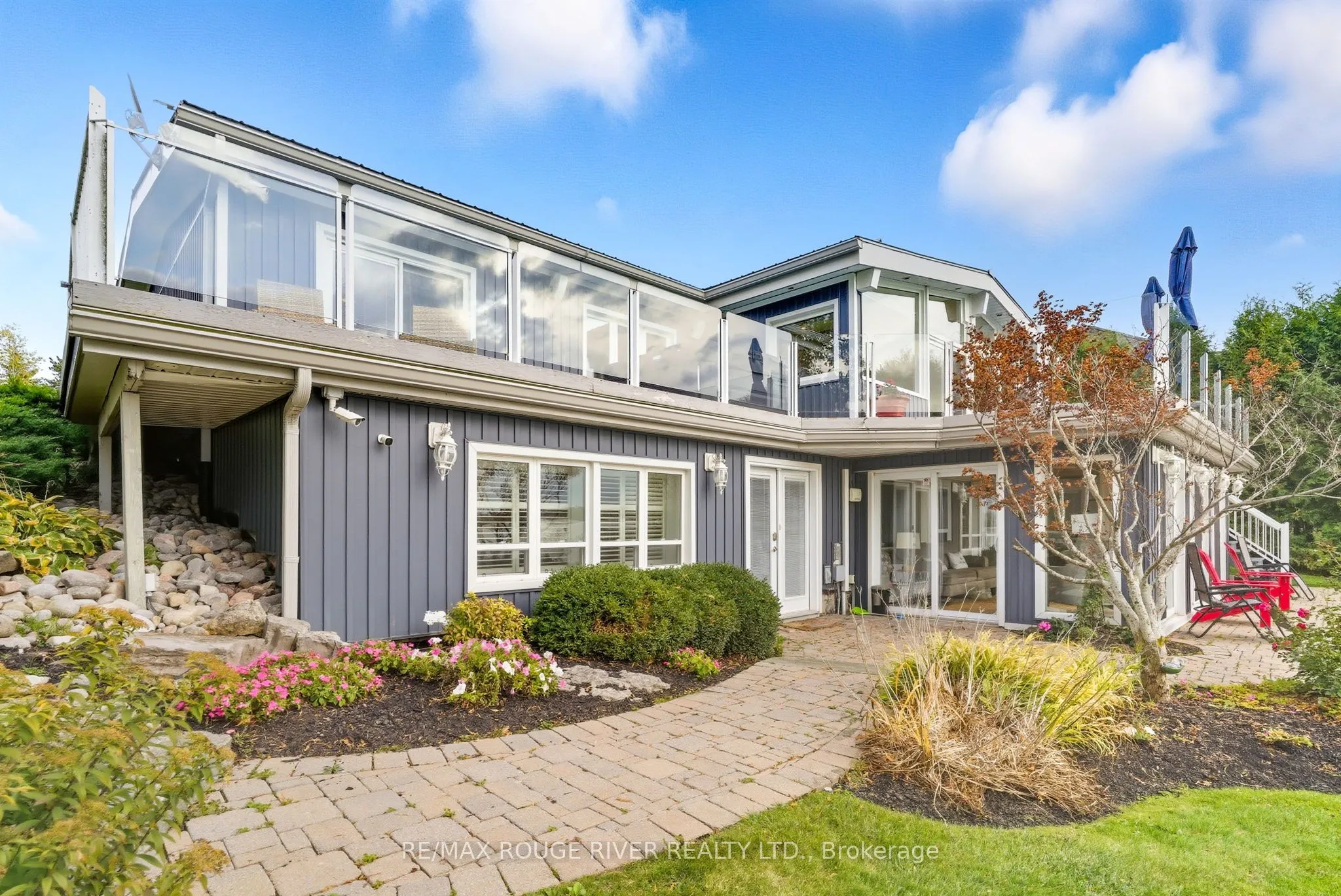 6 Ambleside Drive