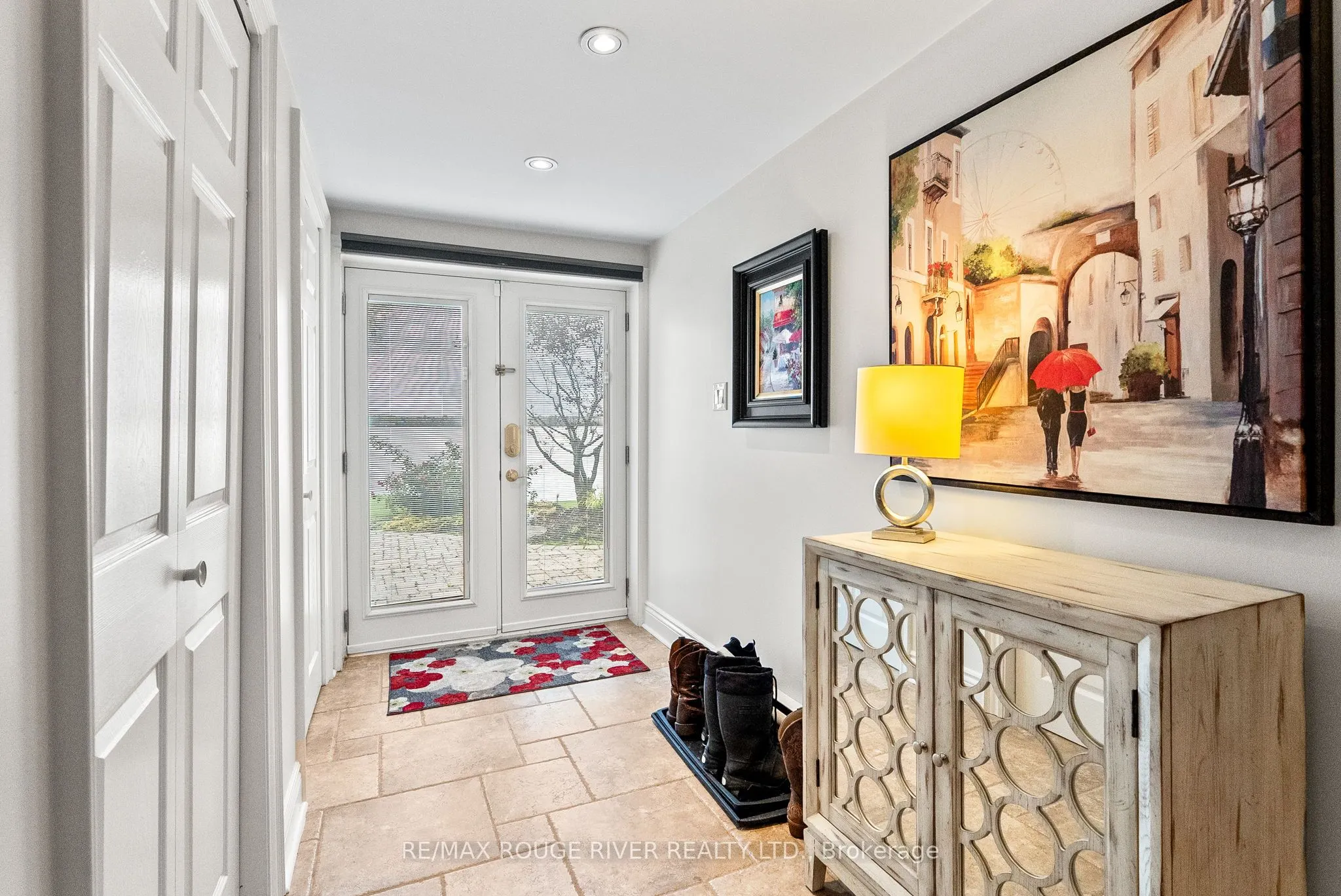 6 Ambleside Drive