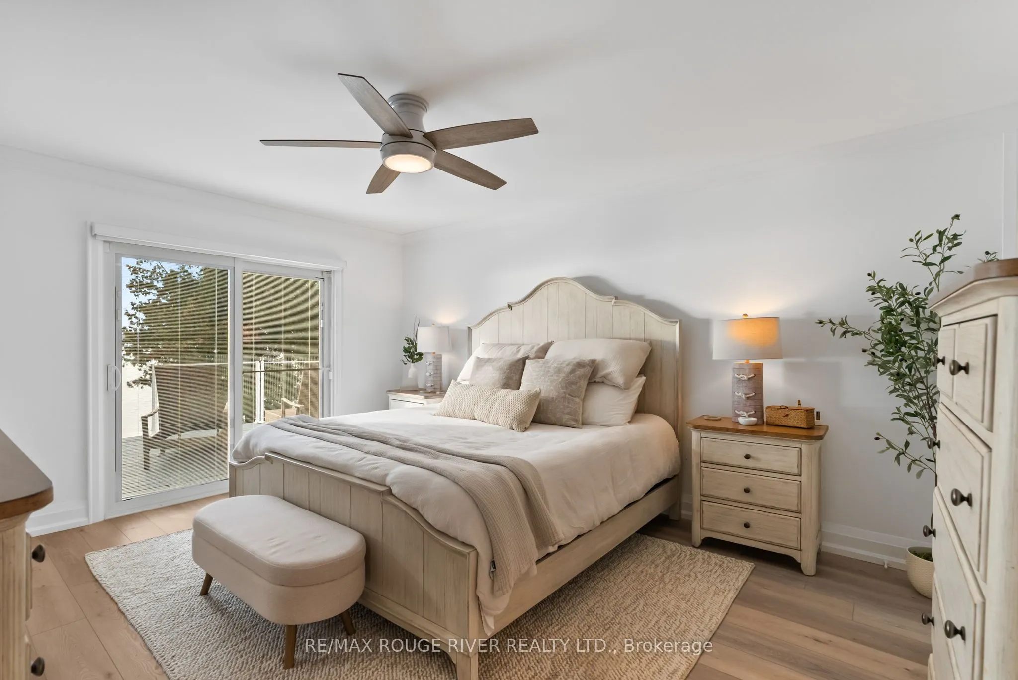 6 Ambleside Drive