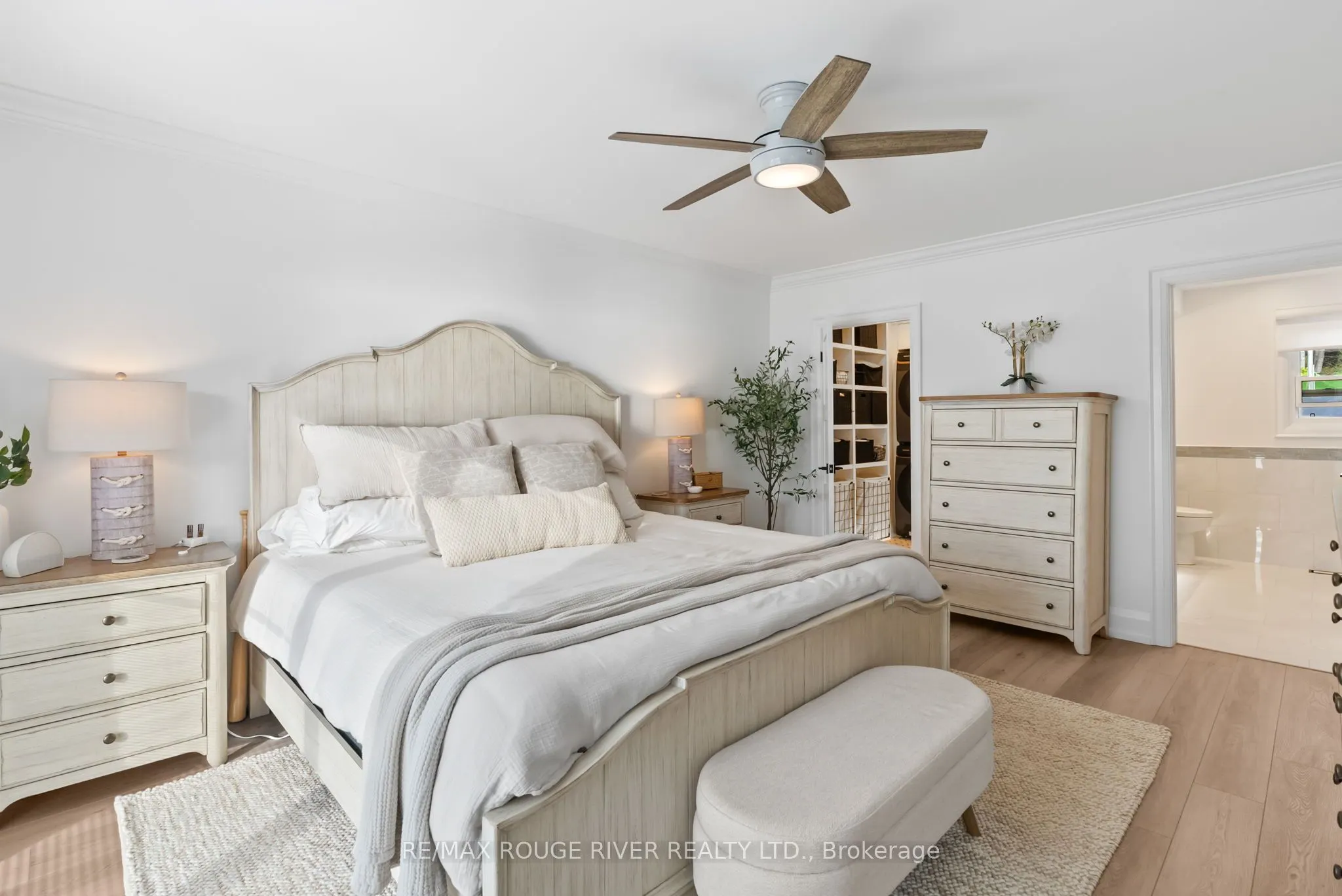 6 Ambleside Drive