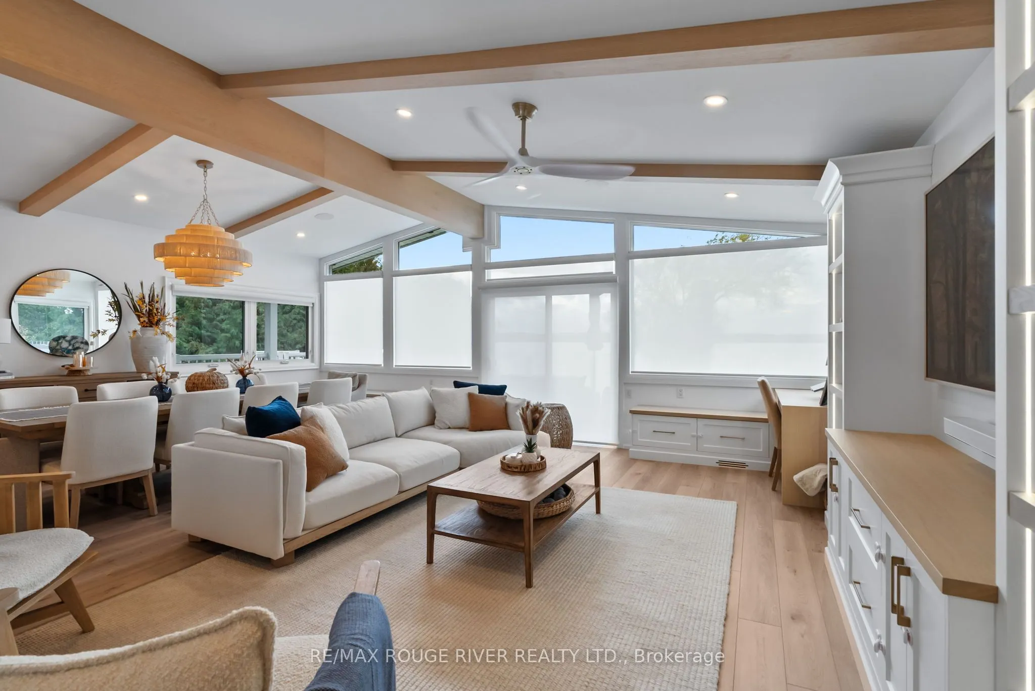 6 Ambleside Drive