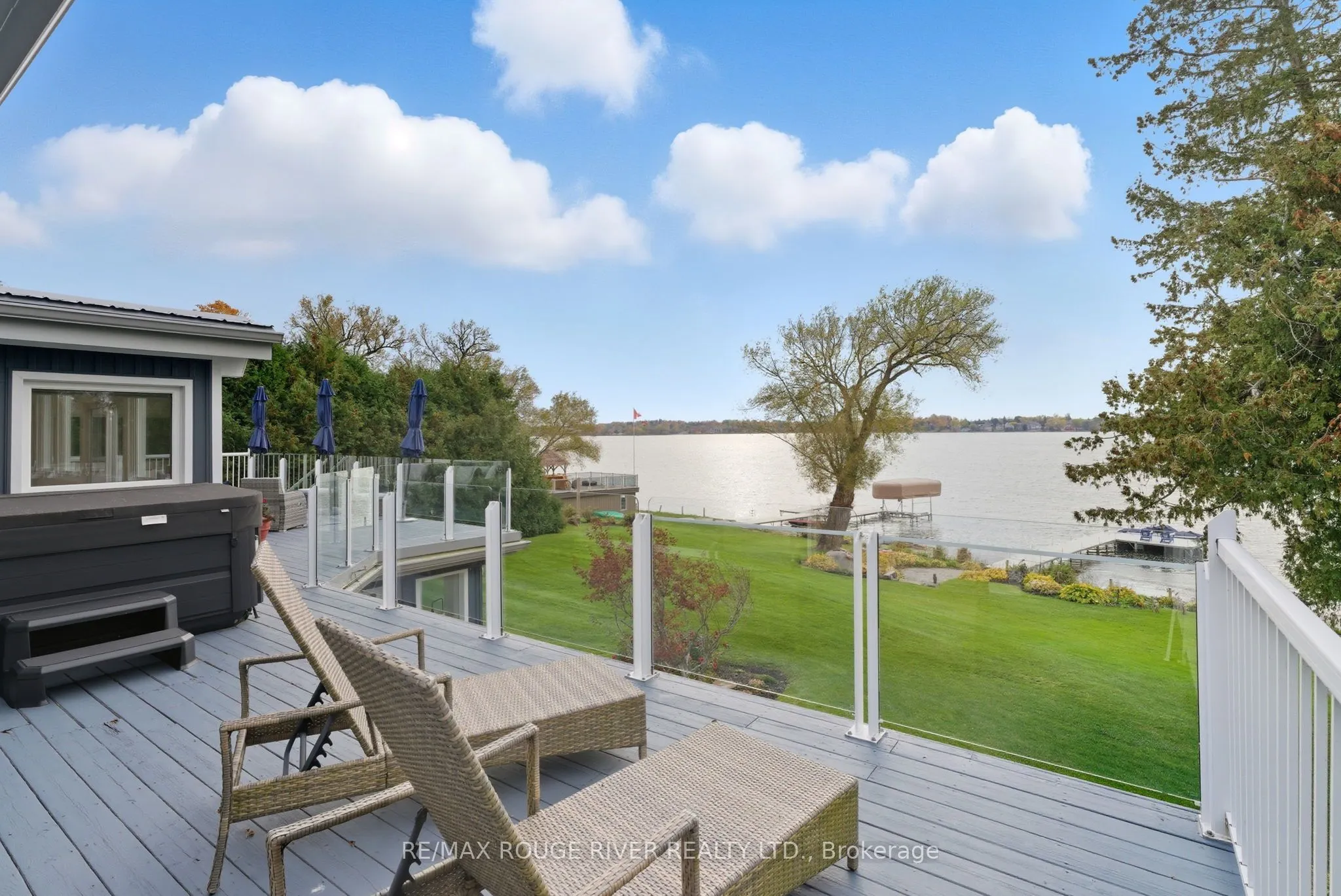 6 Ambleside Drive