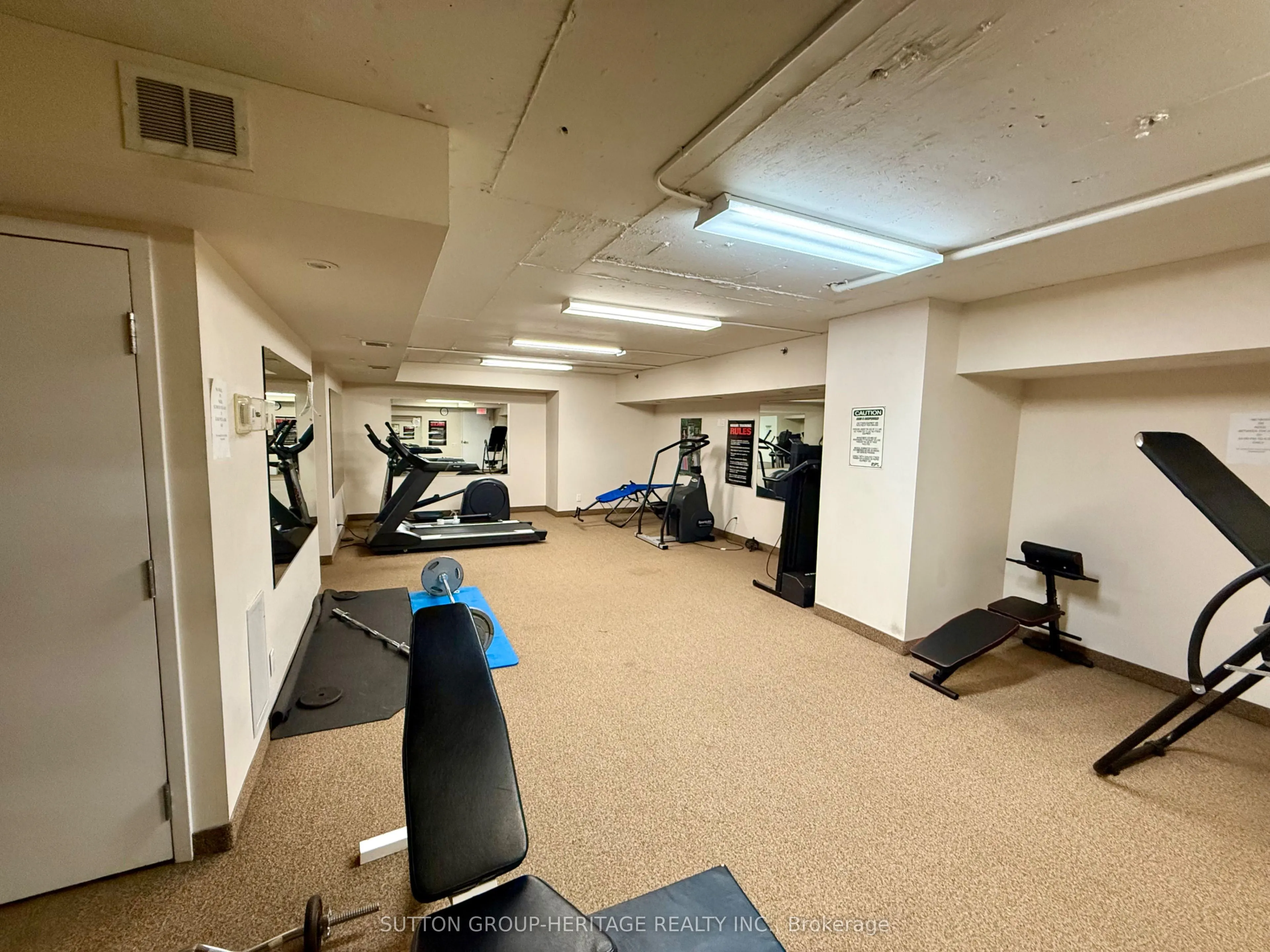 44 Bond Street W, #902