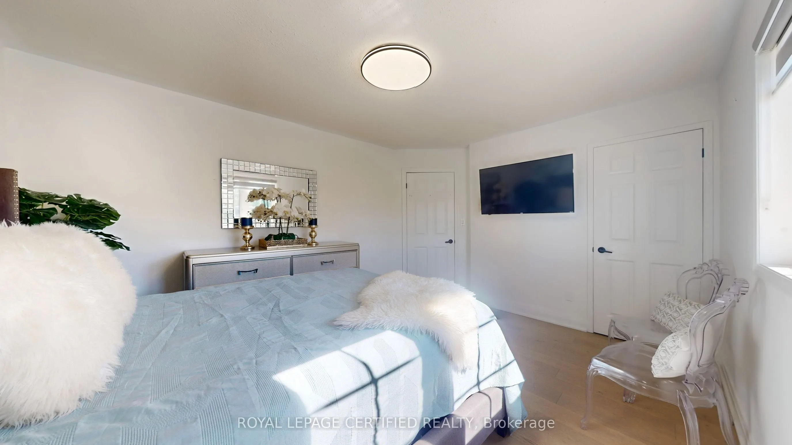 579 Faywood Crescent