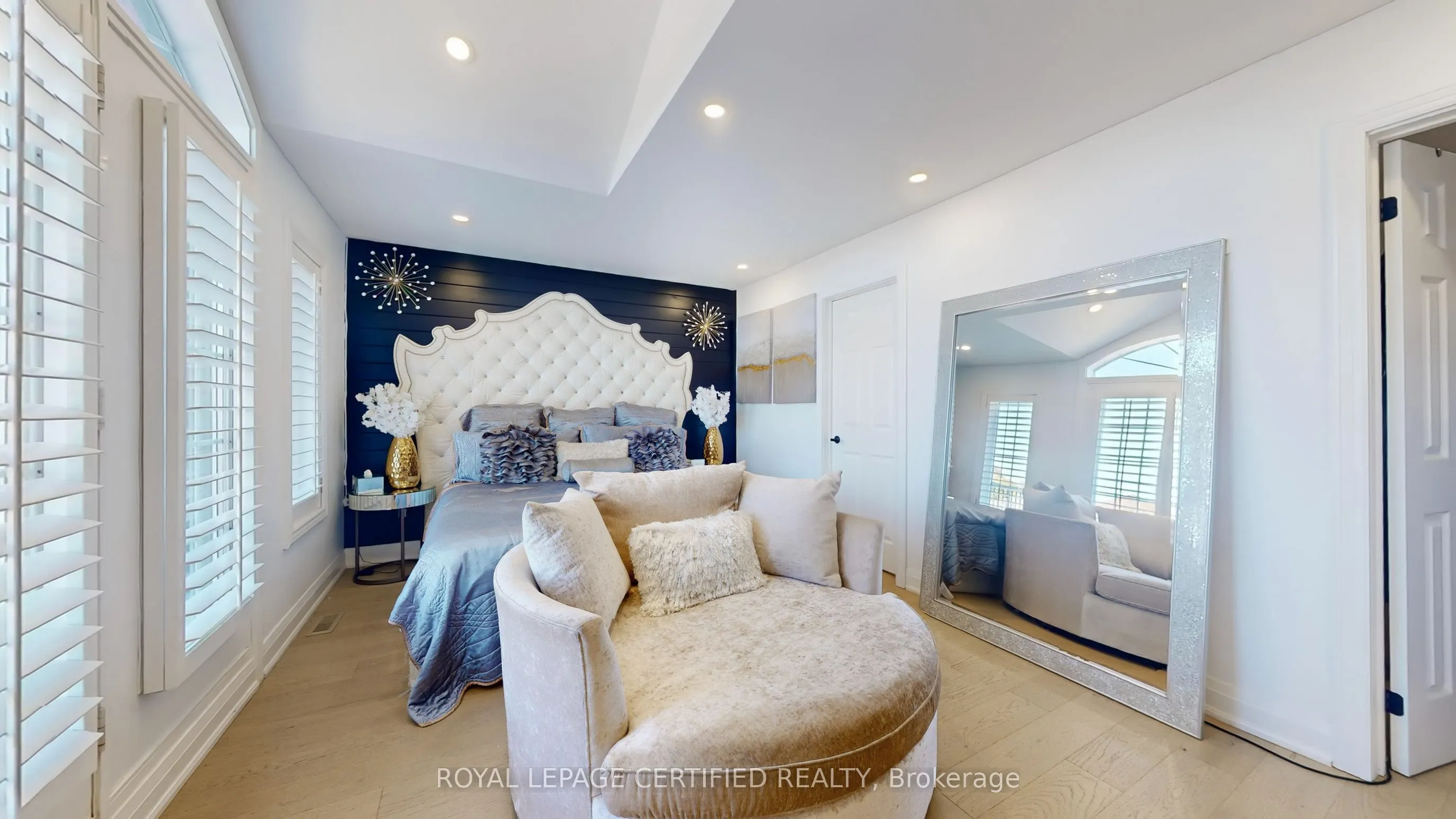 579 Faywood Crescent