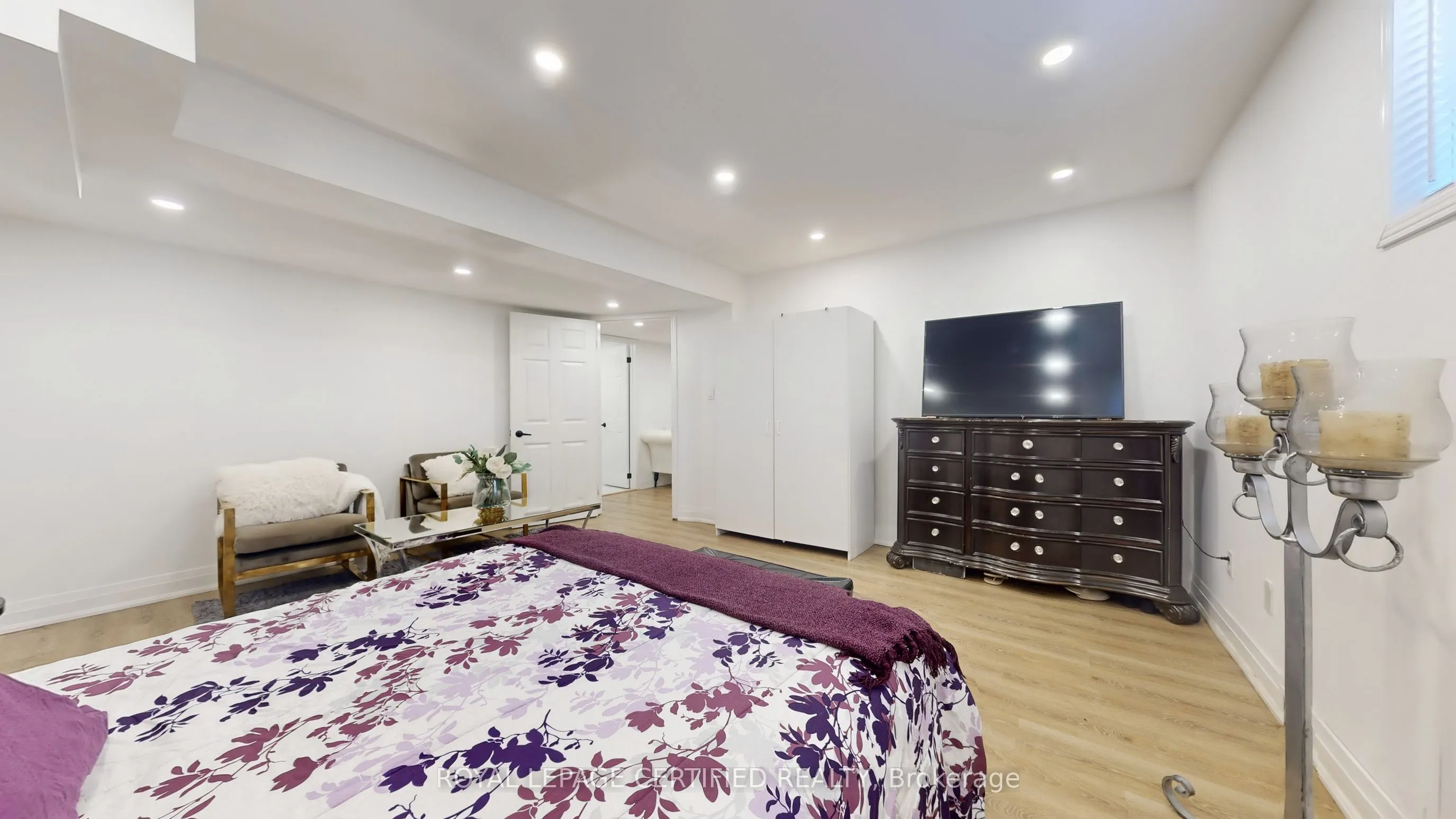 579 Faywood Crescent