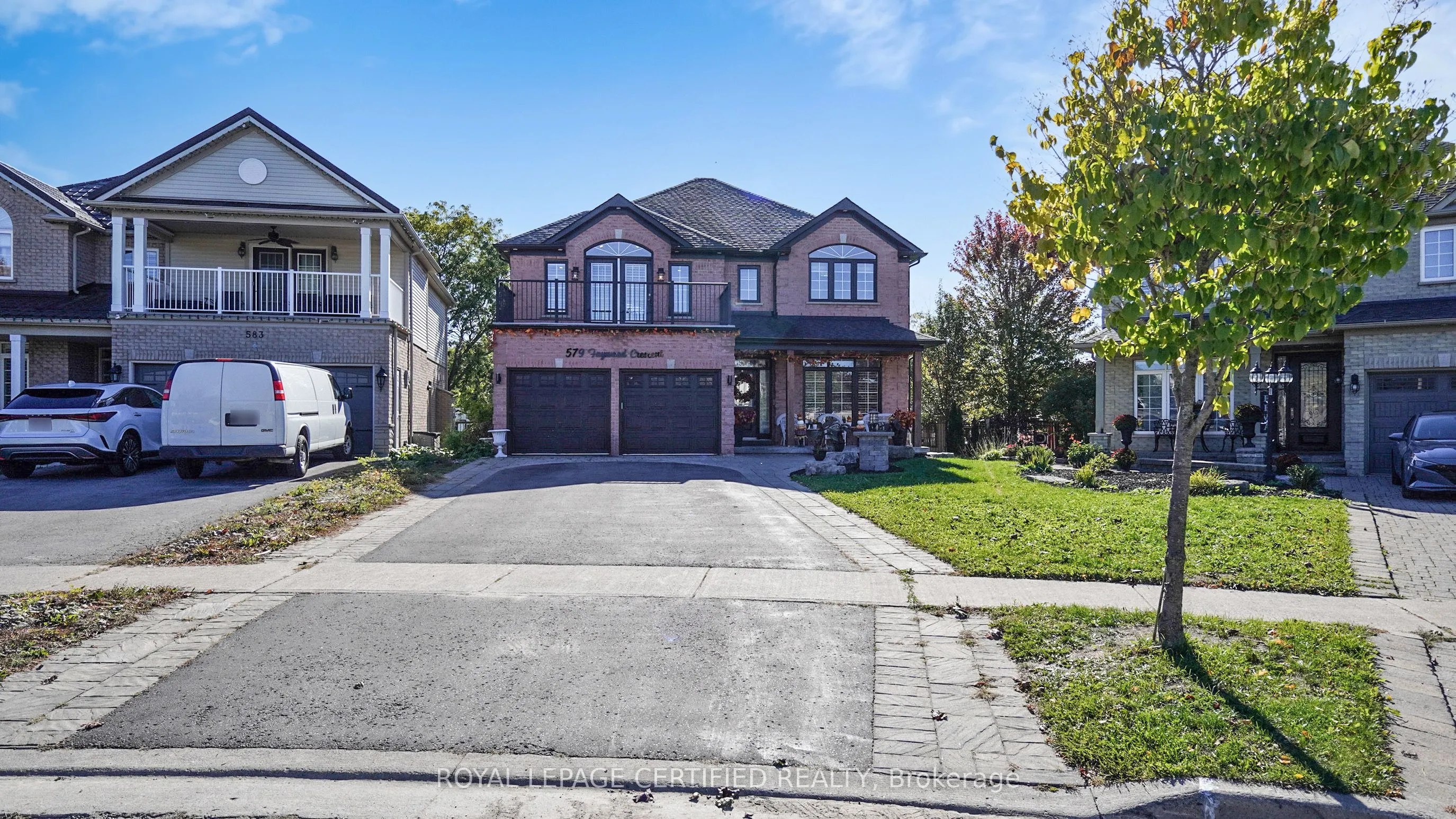 579 Faywood Crescent
