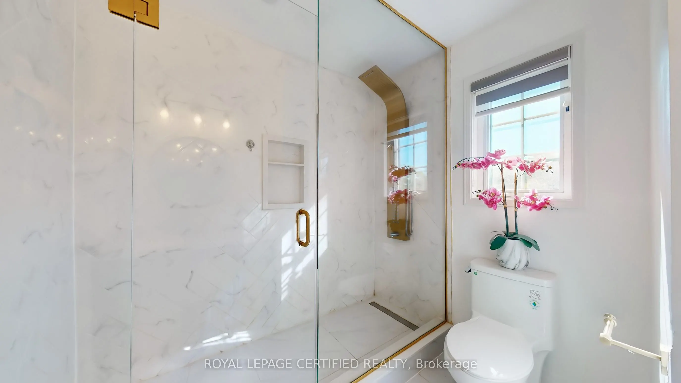 579 Faywood Crescent