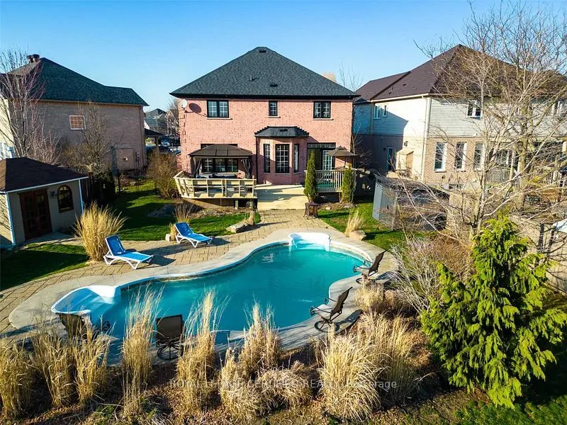 579 Faywood Crescent