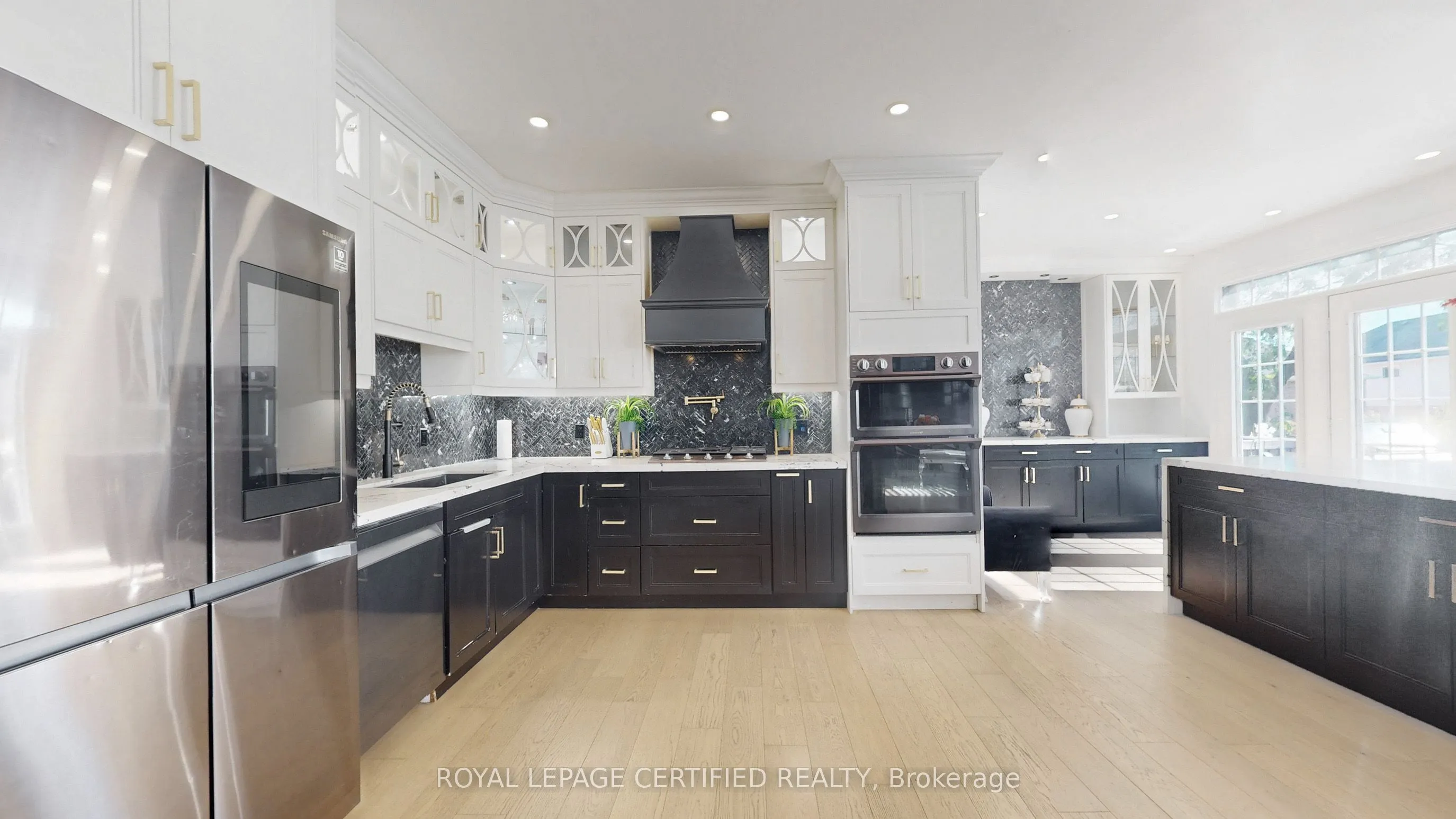 579 Faywood Crescent