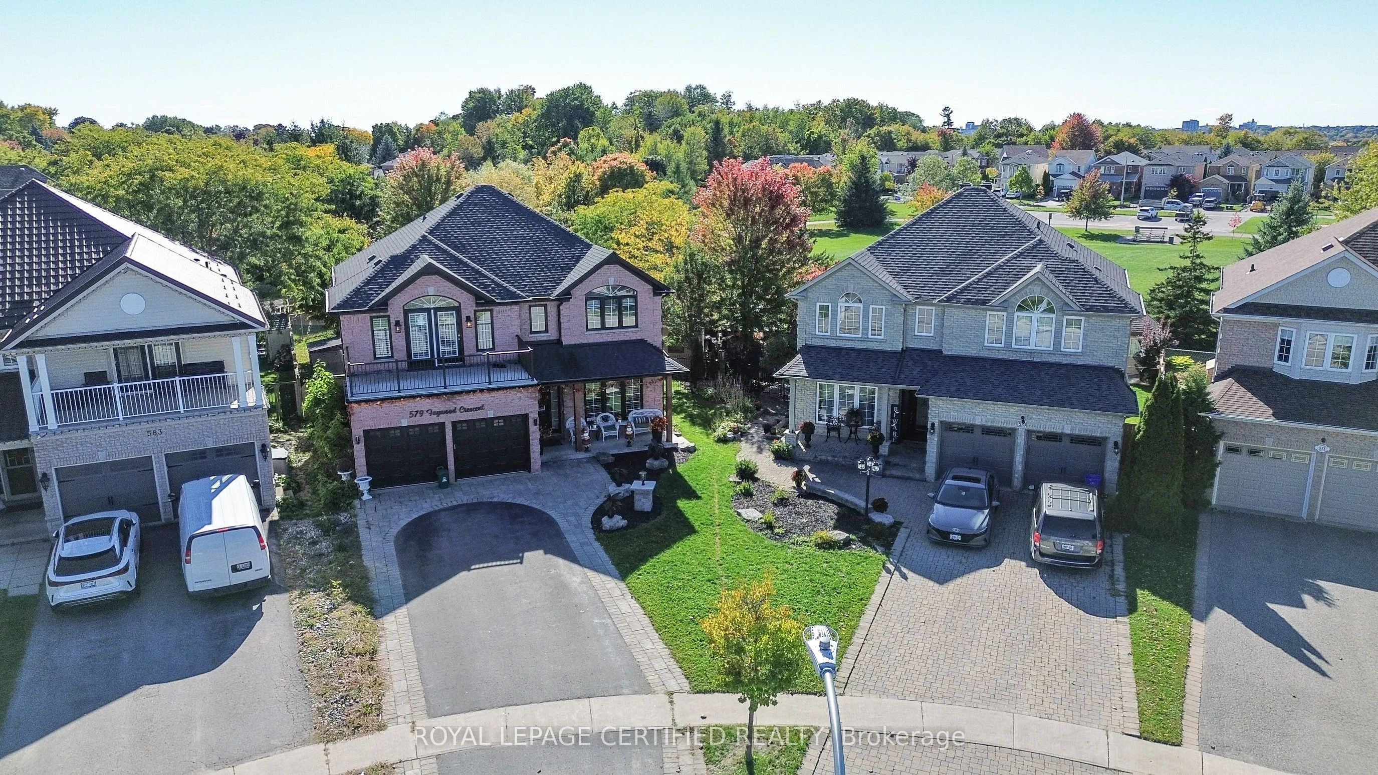 579 Faywood Crescent