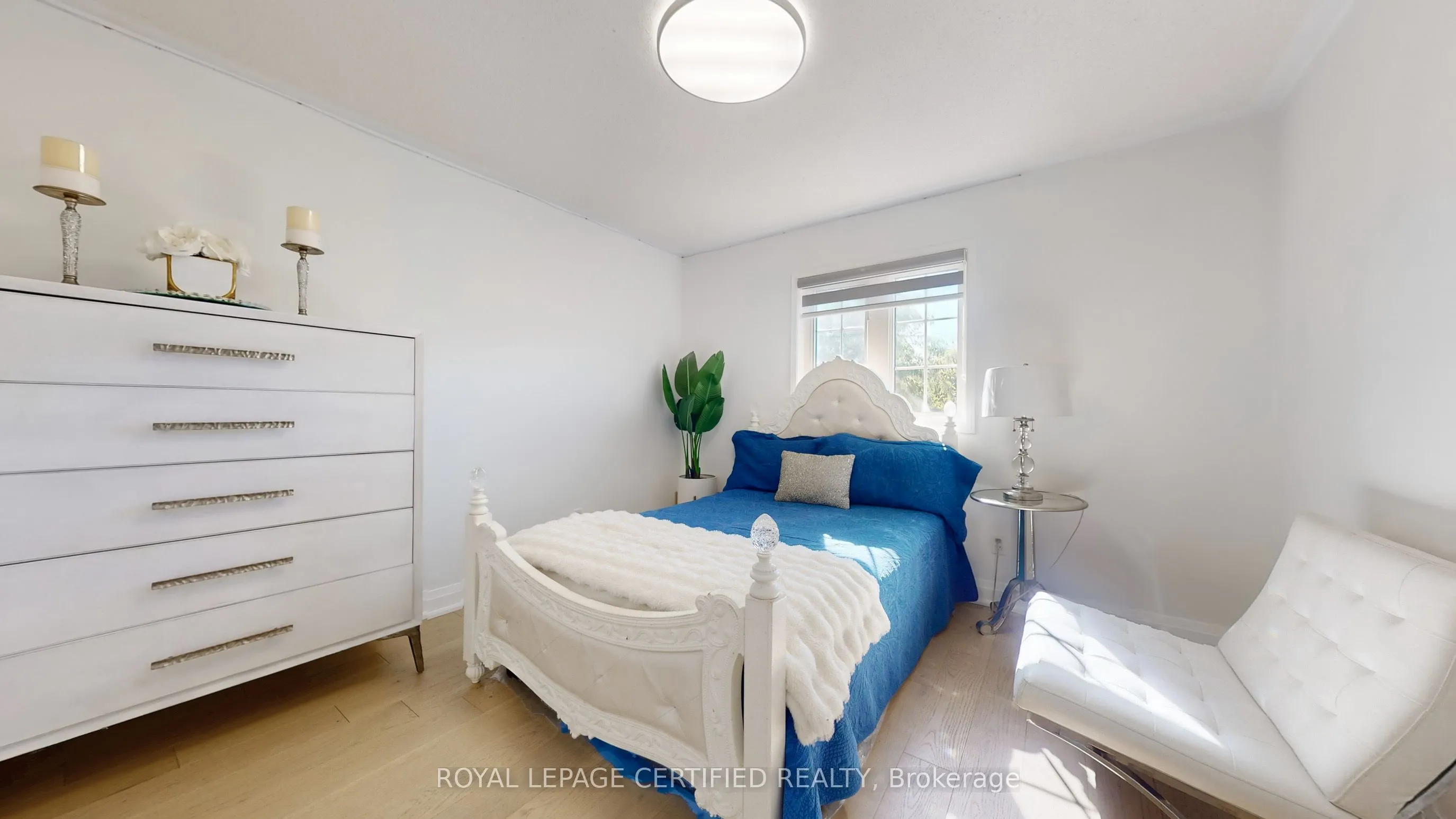 579 Faywood Crescent