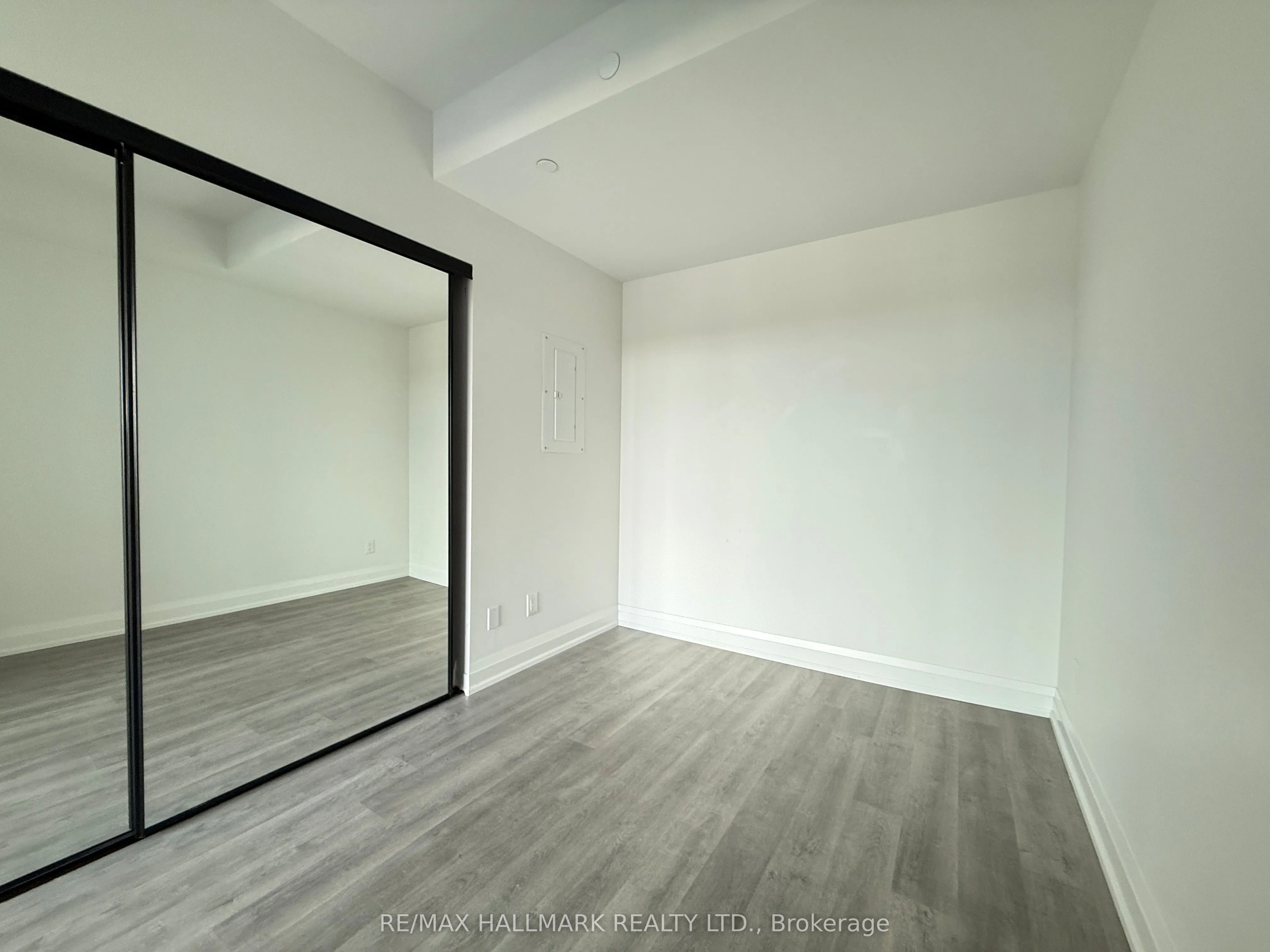 2369 Danforth Avenue, #606