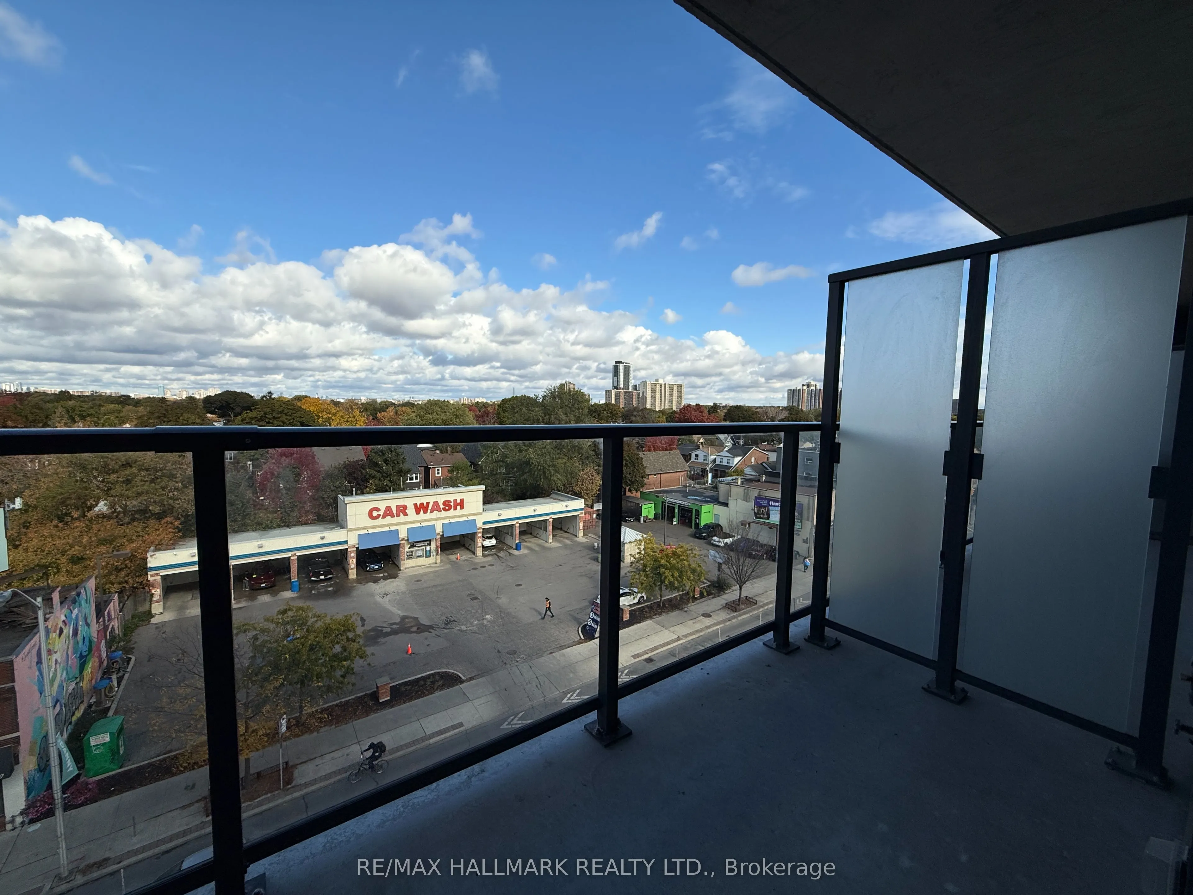 2369 Danforth Avenue, #606