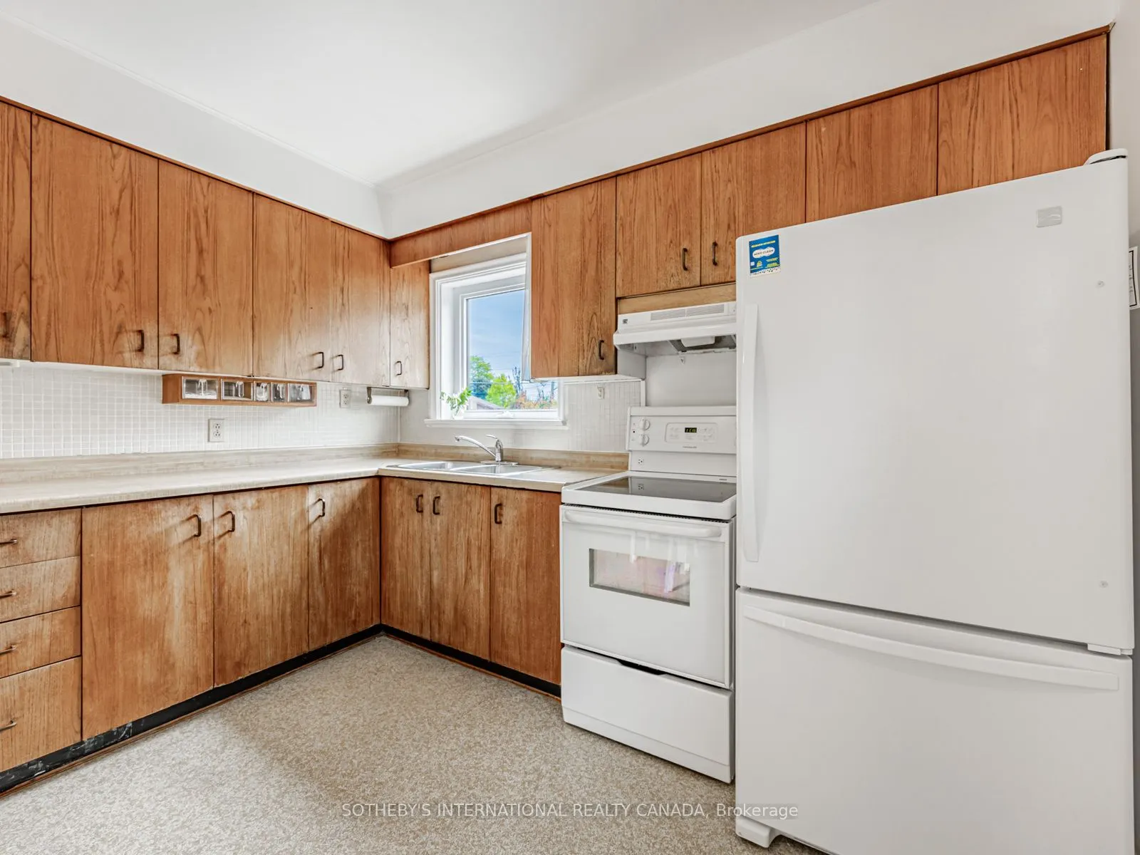 21 Tripp Crescent