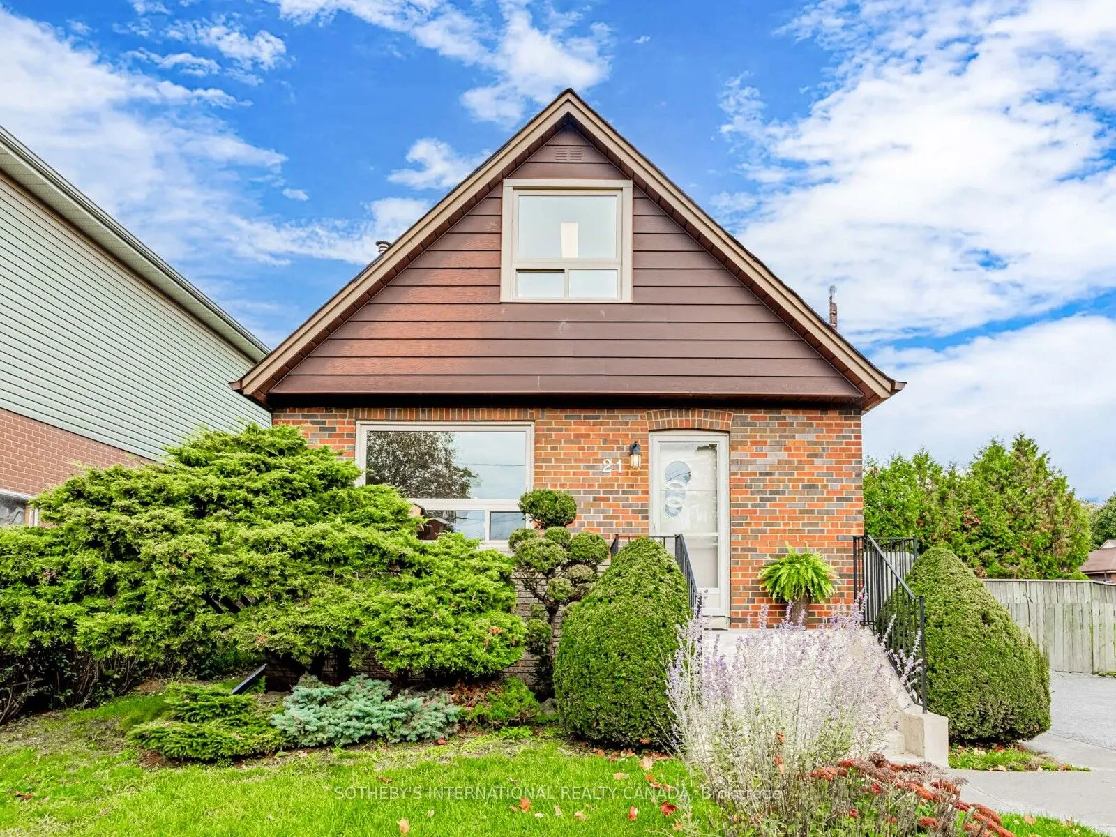 21 Tripp Crescent