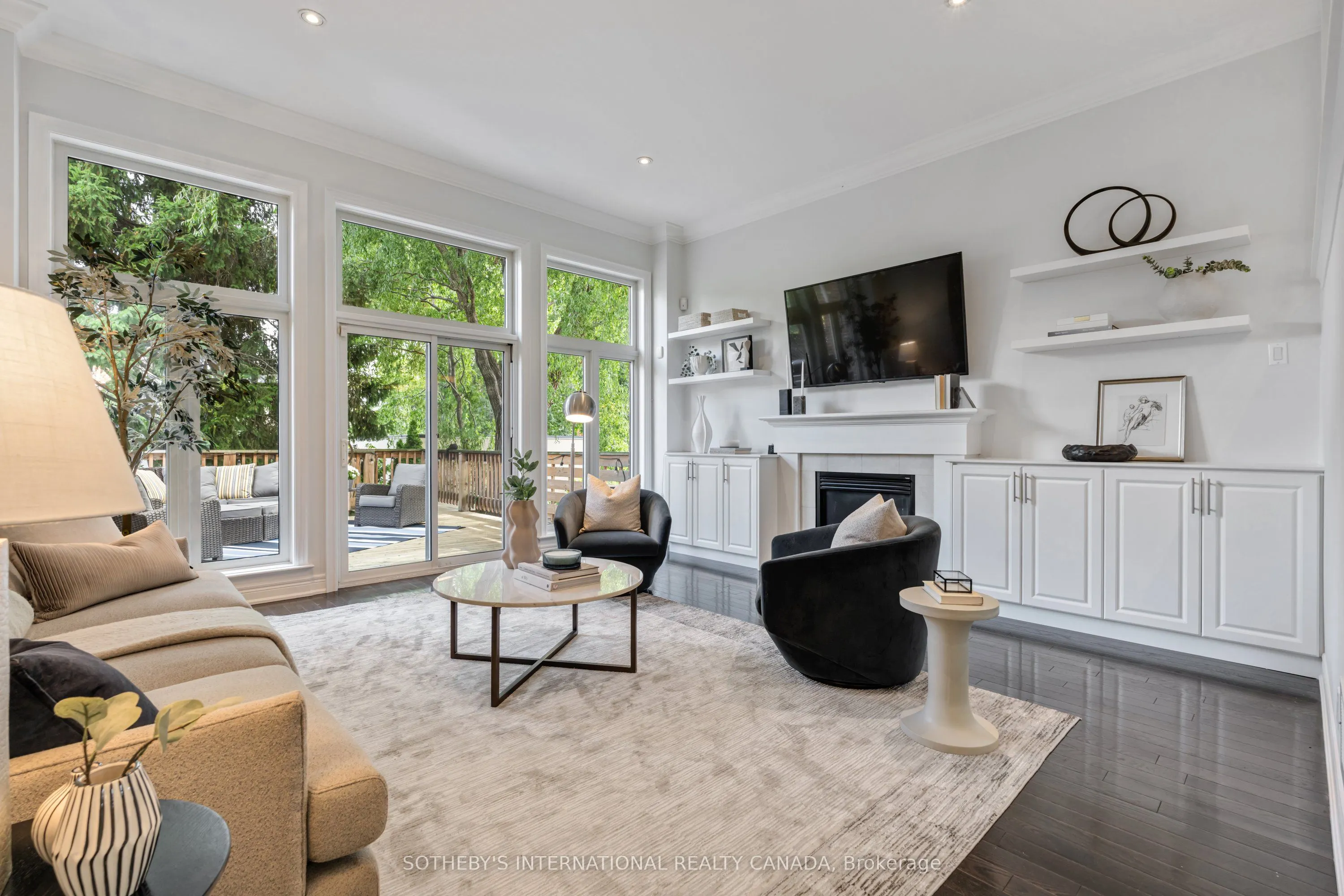 77 Hillside Drive