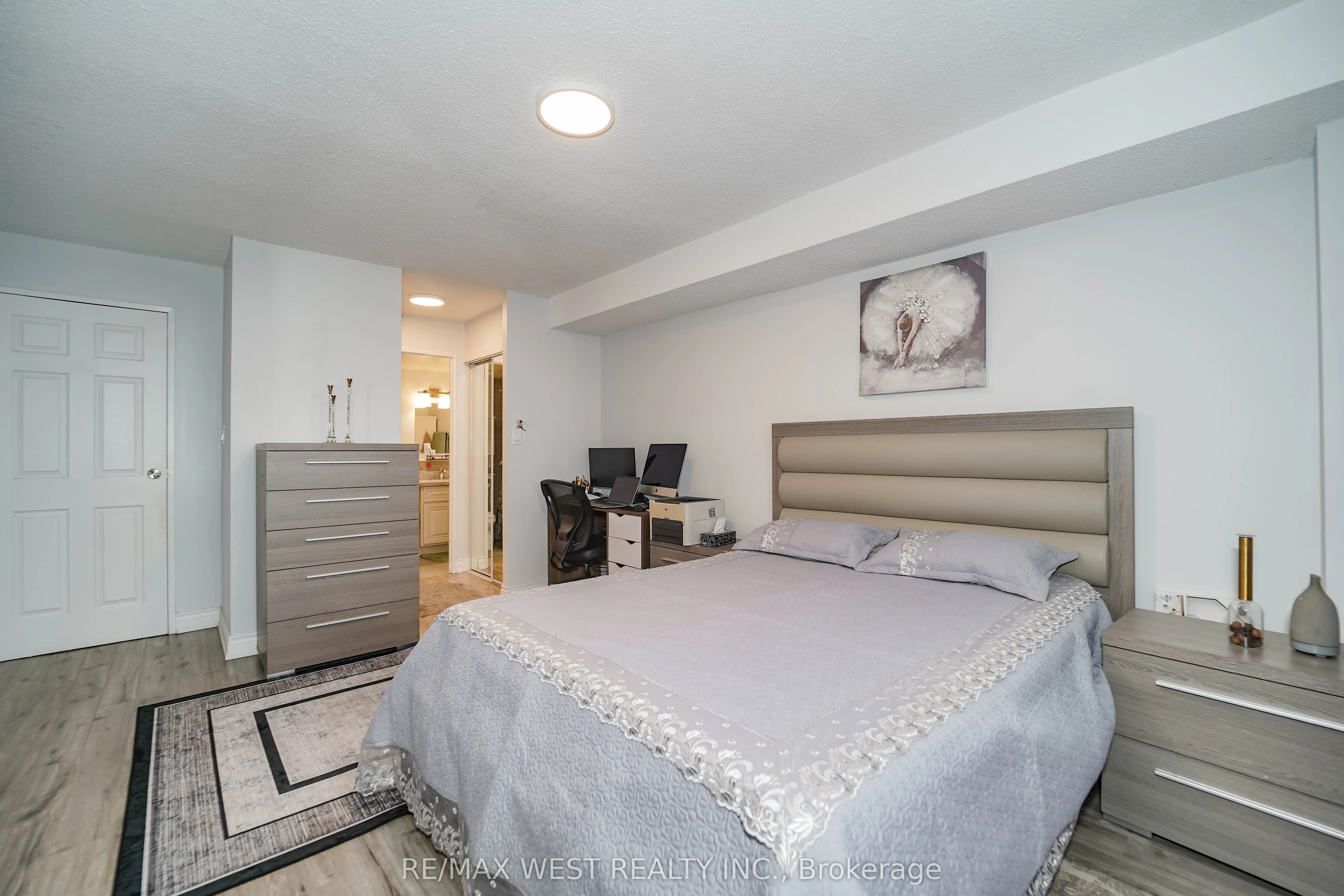 100 Wingarden Court, #714