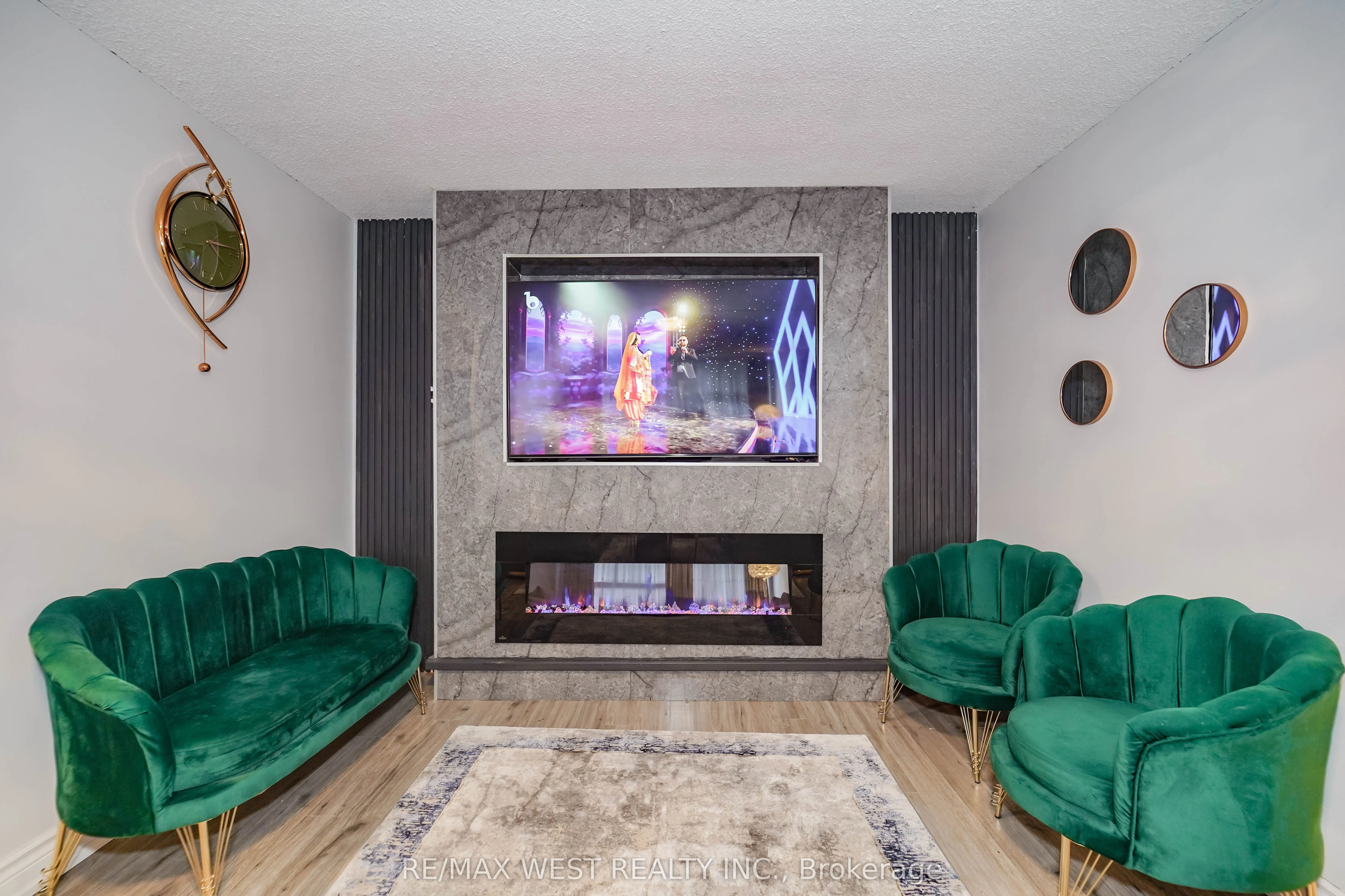 100 Wingarden Court, #714