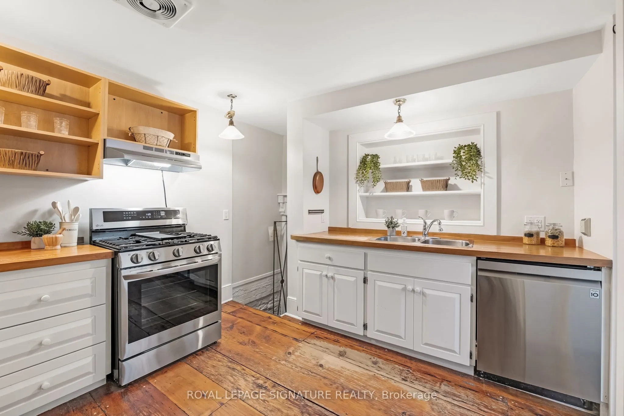 22 Beechwood Crescent