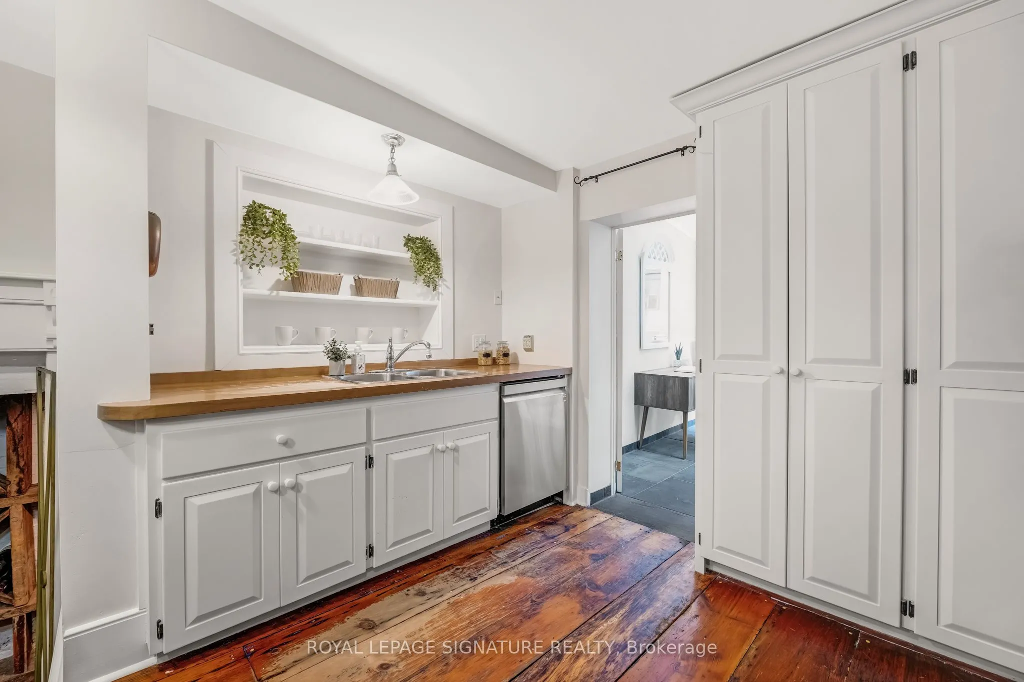 22 Beechwood Crescent
