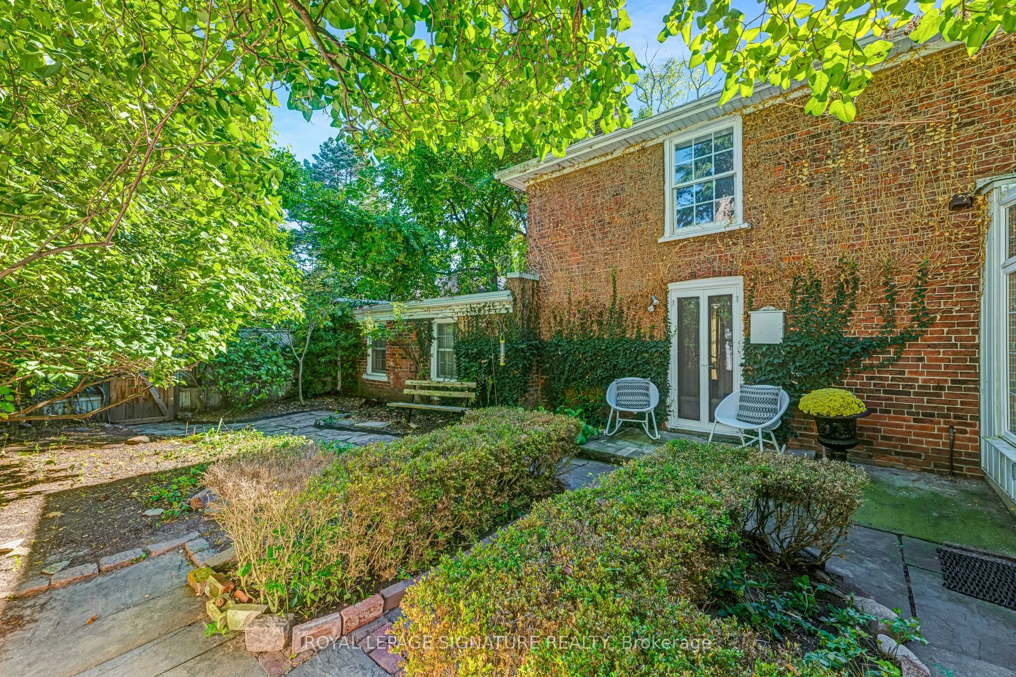 22 Beechwood Crescent