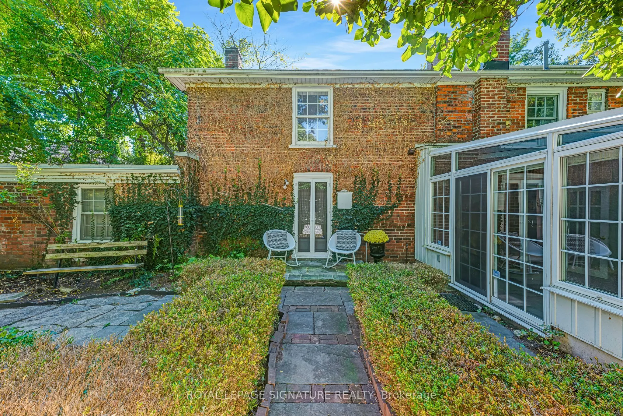 22 Beechwood Crescent