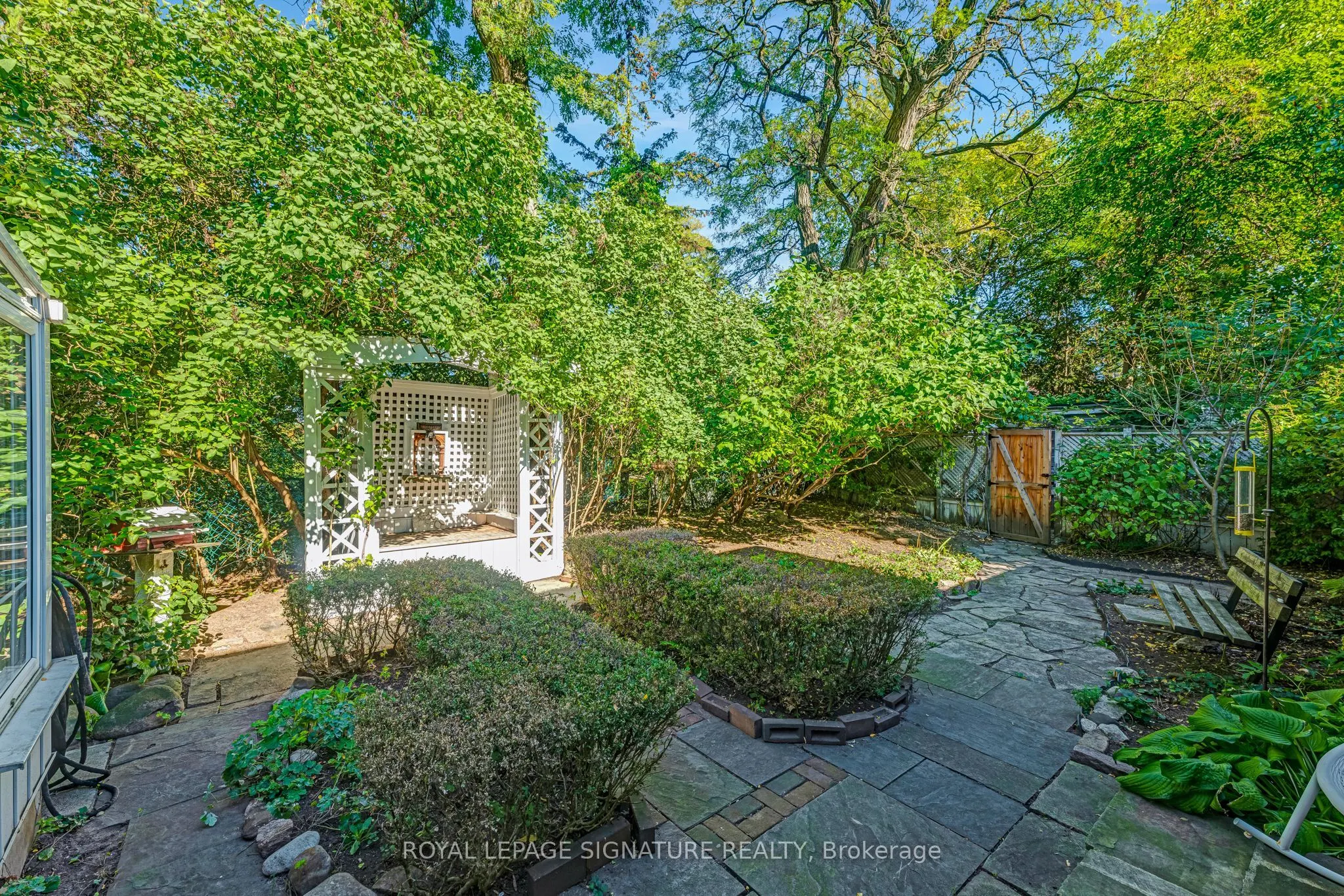 22 Beechwood Crescent