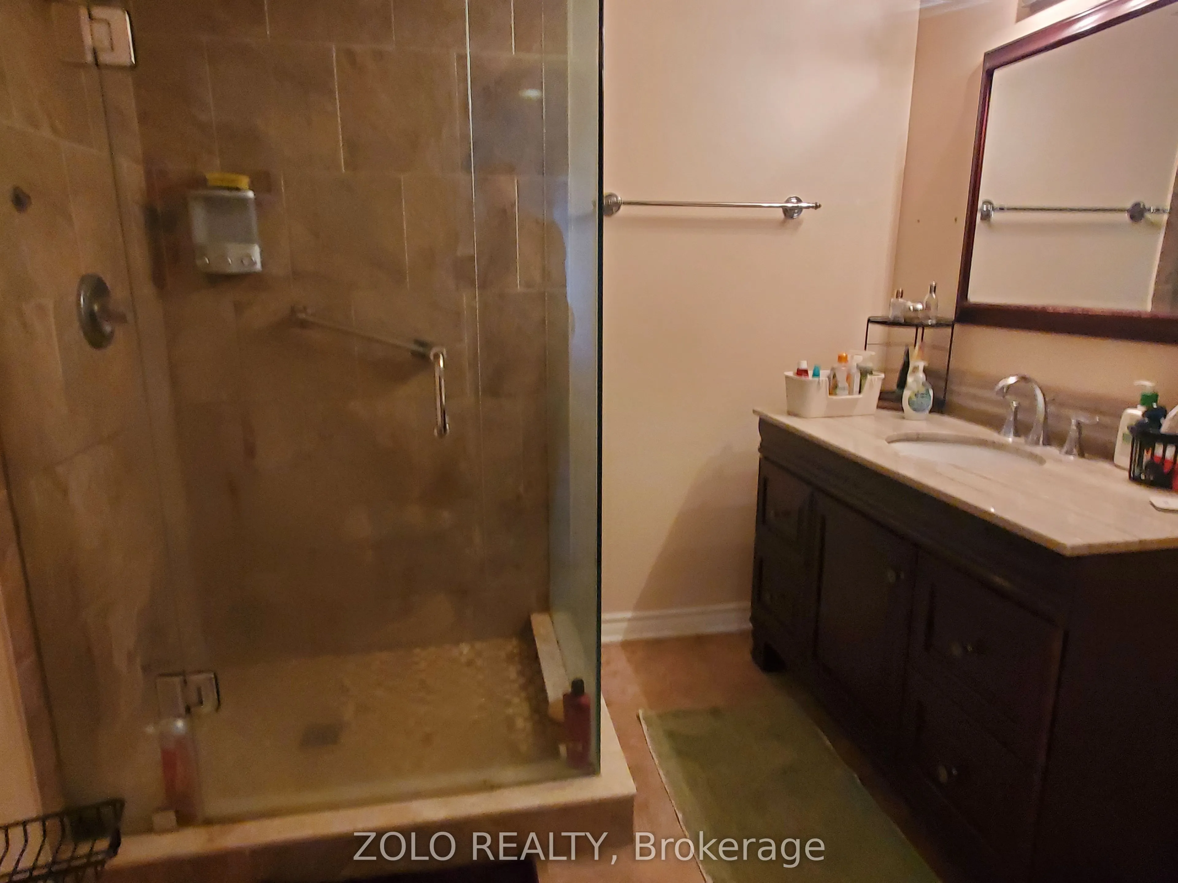 3233 Eglinton Avenue E, #805