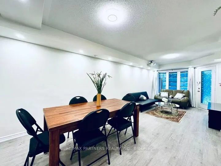 1 Eaton Park Lane, #9