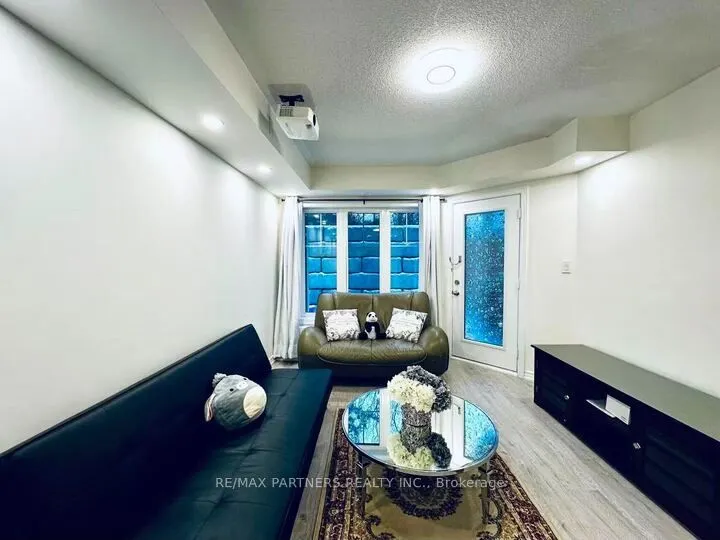 1 Eaton Park Lane, #9