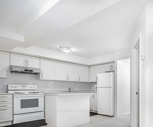 1 Eaton Park Lane, #9