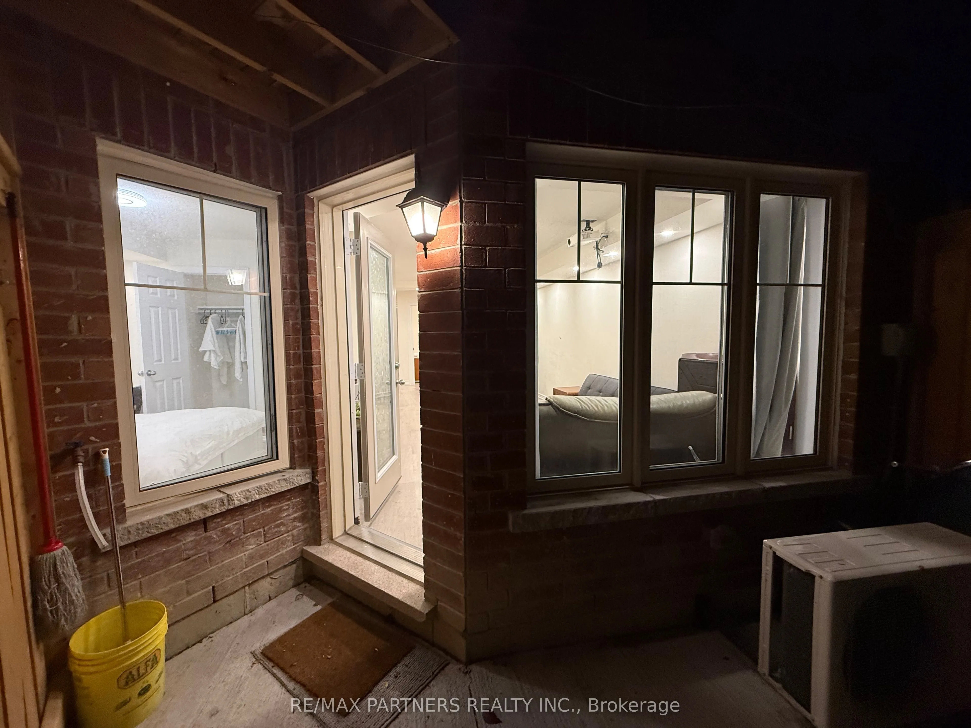 1 Eaton Park Lane, #9