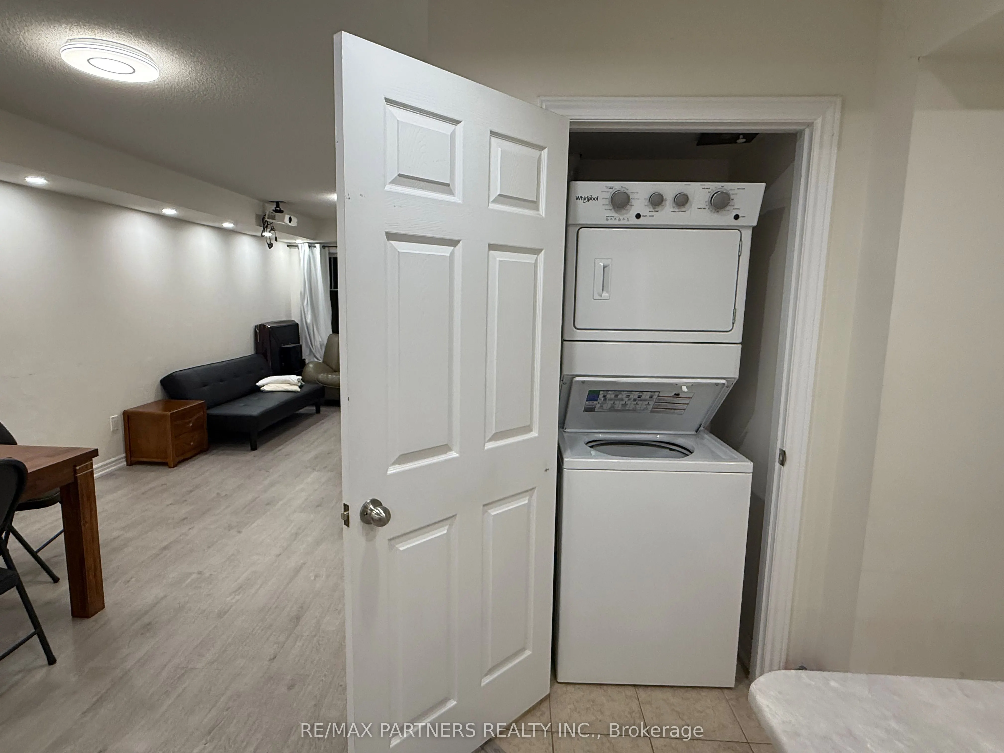 1 Eaton Park Lane, #9