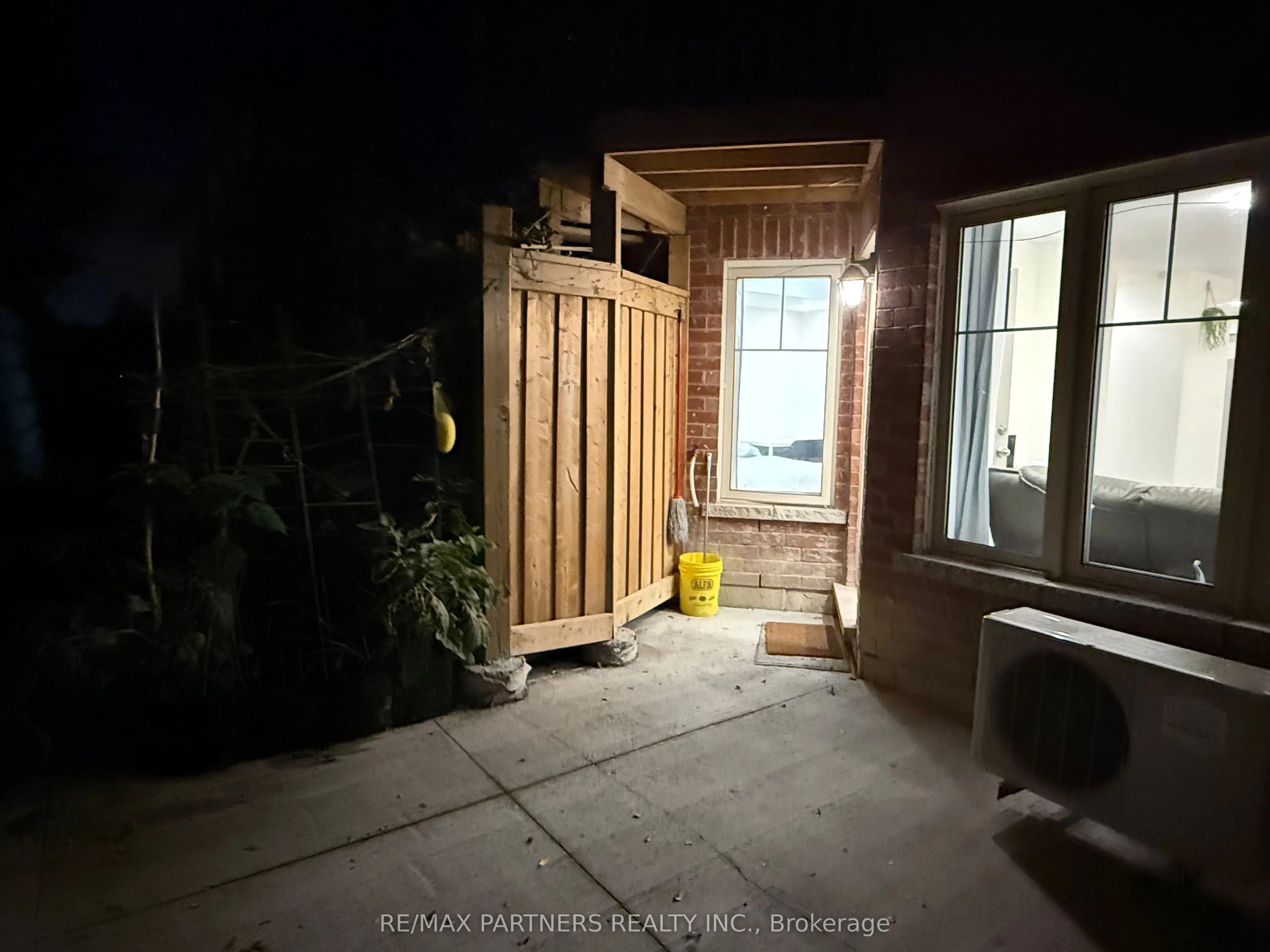 1 Eaton Park Lane, #9