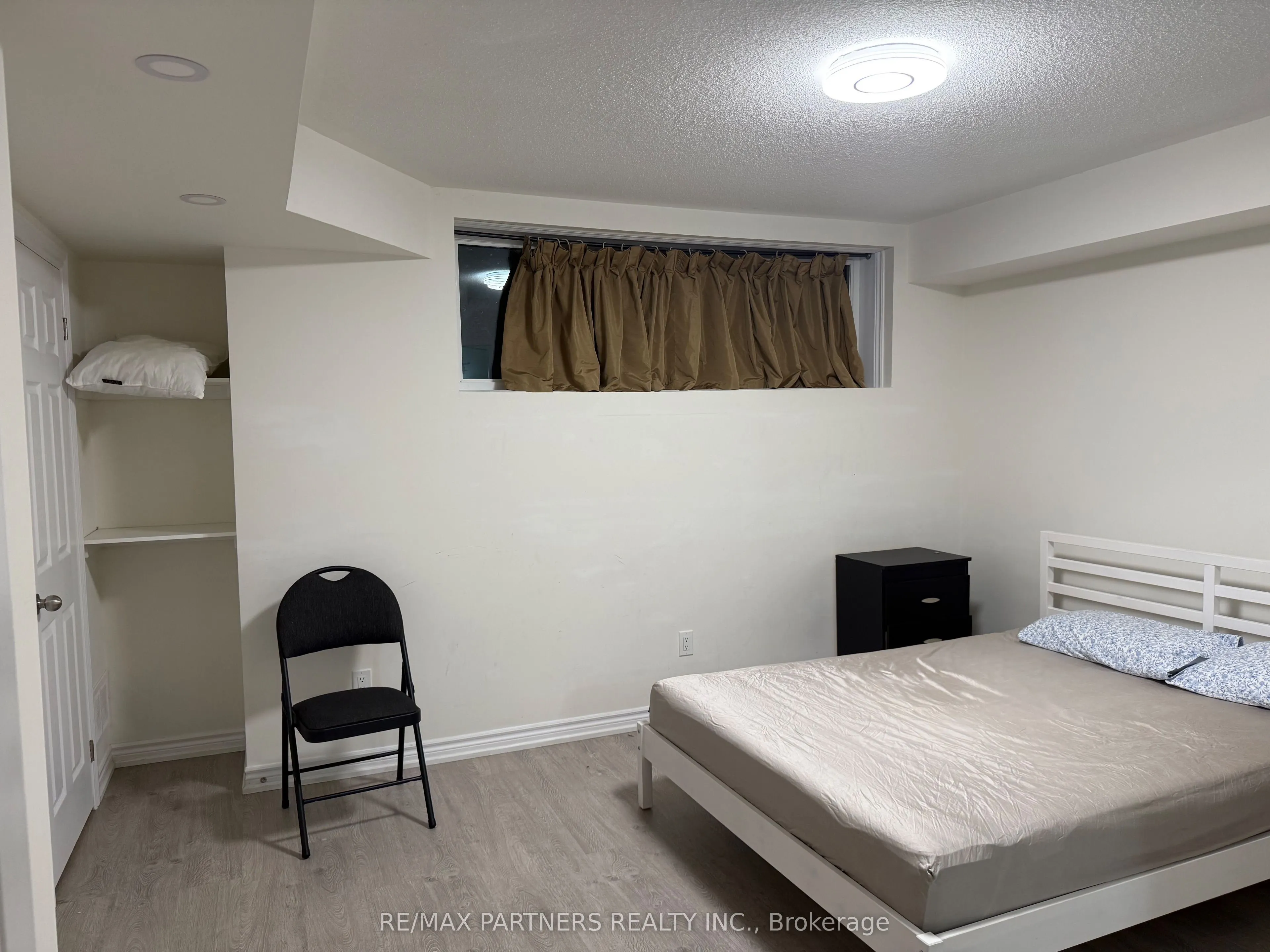 1 Eaton Park Lane, #9