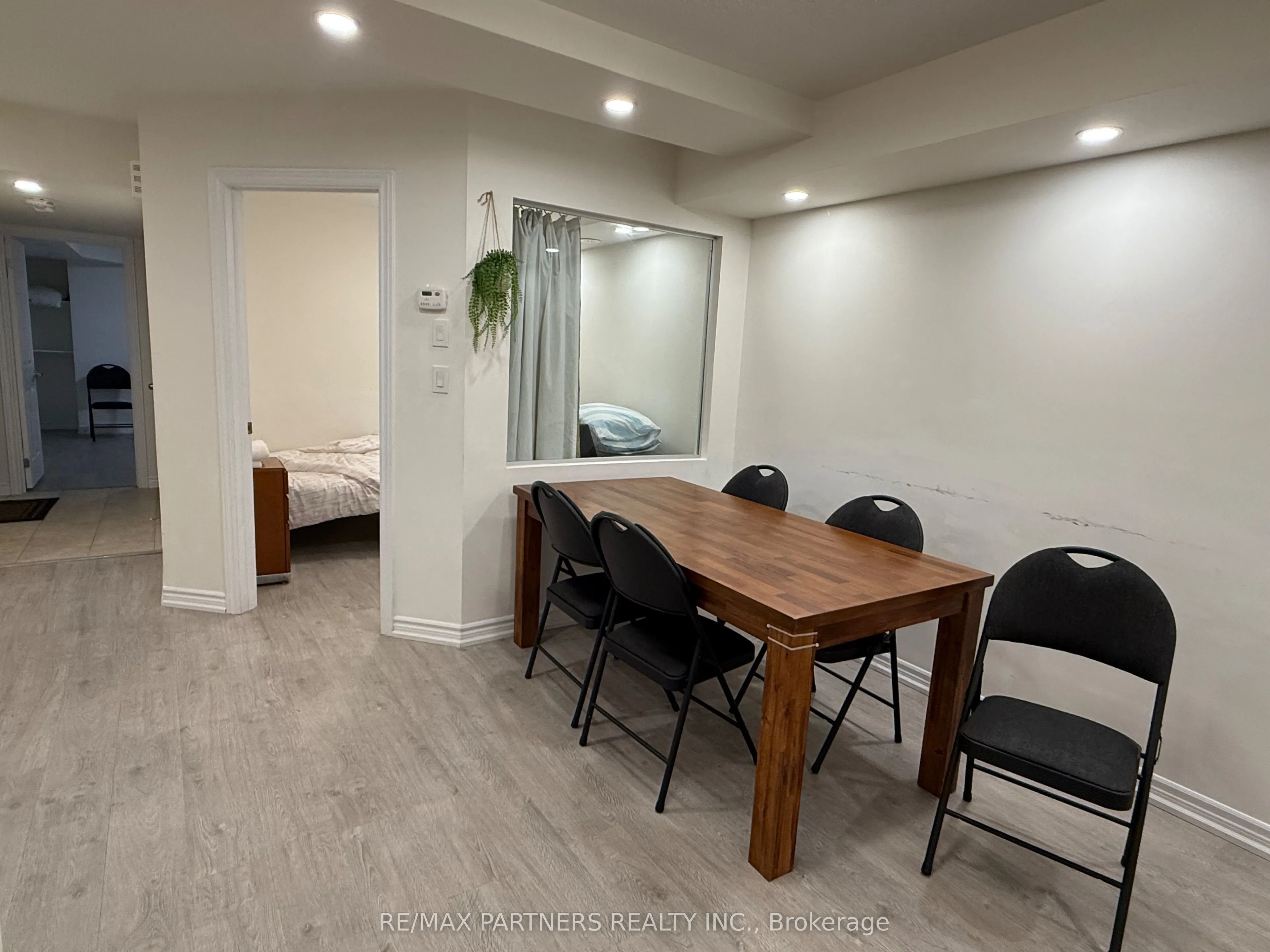 1 Eaton Park Lane, #9