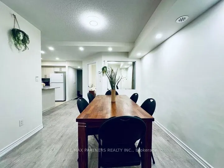 1 Eaton Park Lane, #9