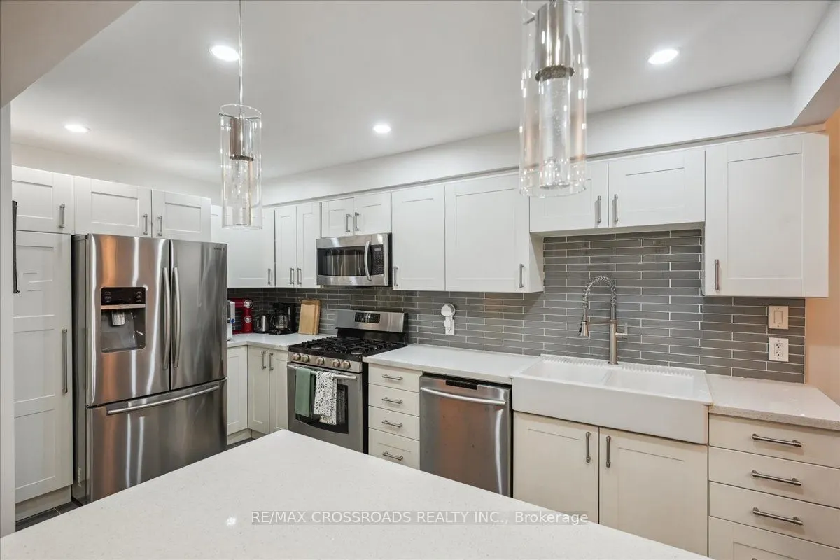 121 L'Amoreaux Drive, #43