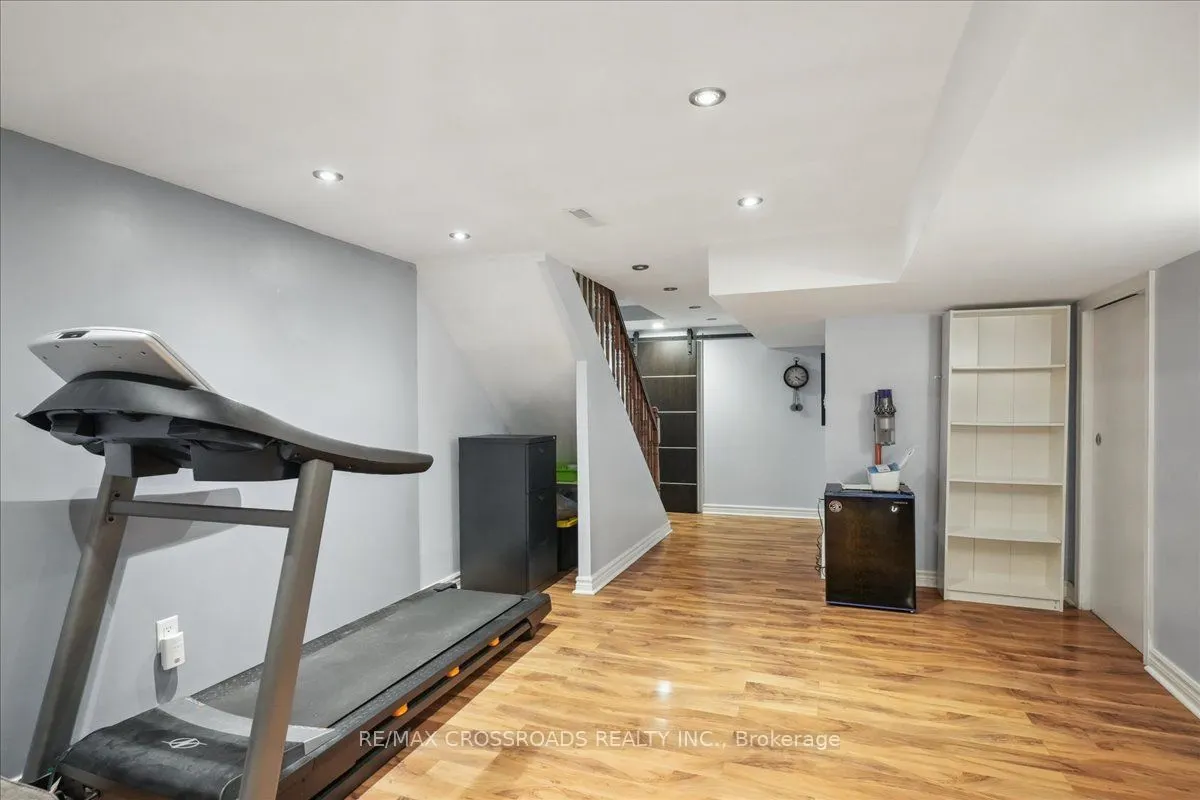 121 L'Amoreaux Drive, #43