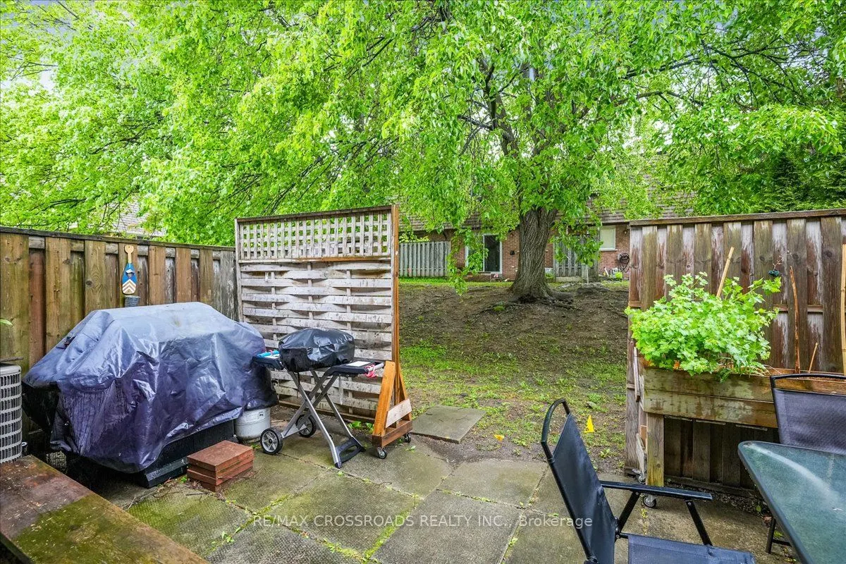 121 L'Amoreaux Drive, #43