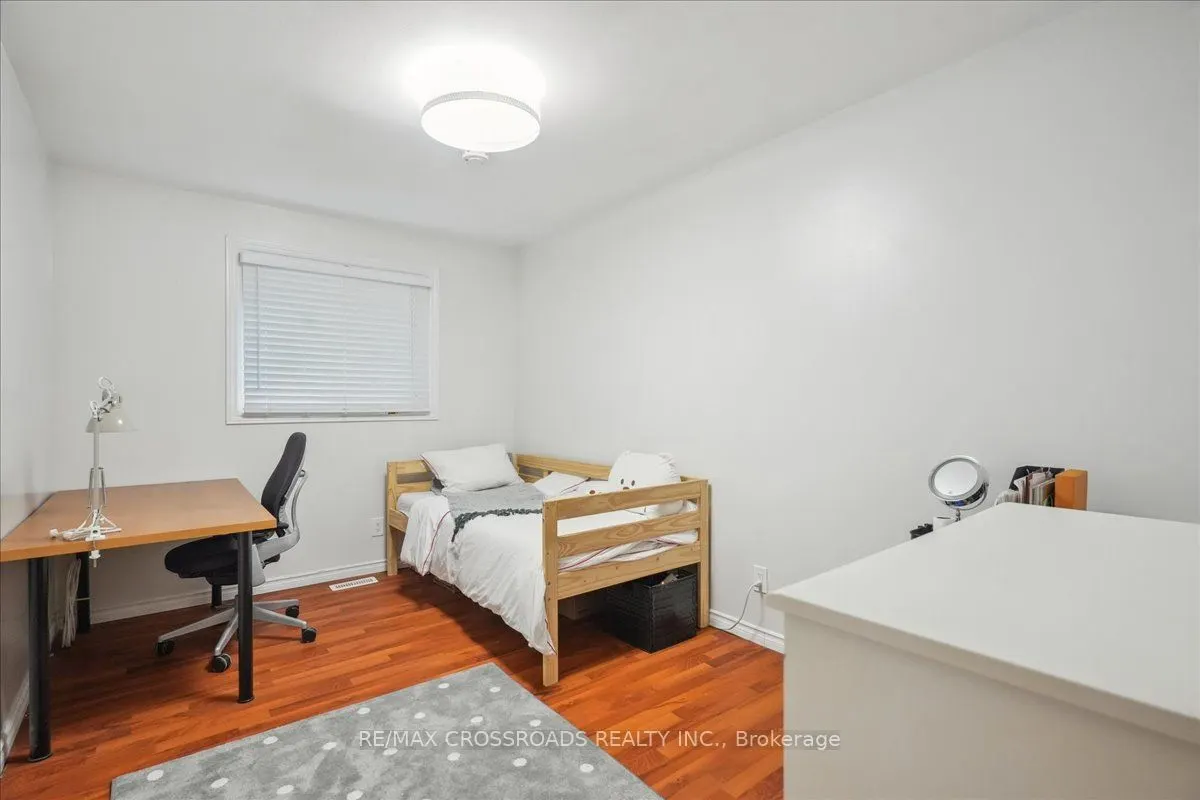 121 L'Amoreaux Drive, #43