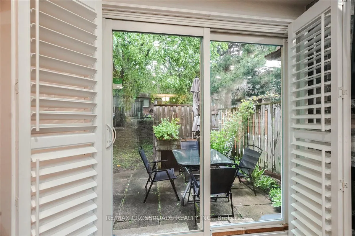 121 L'Amoreaux Drive, #43