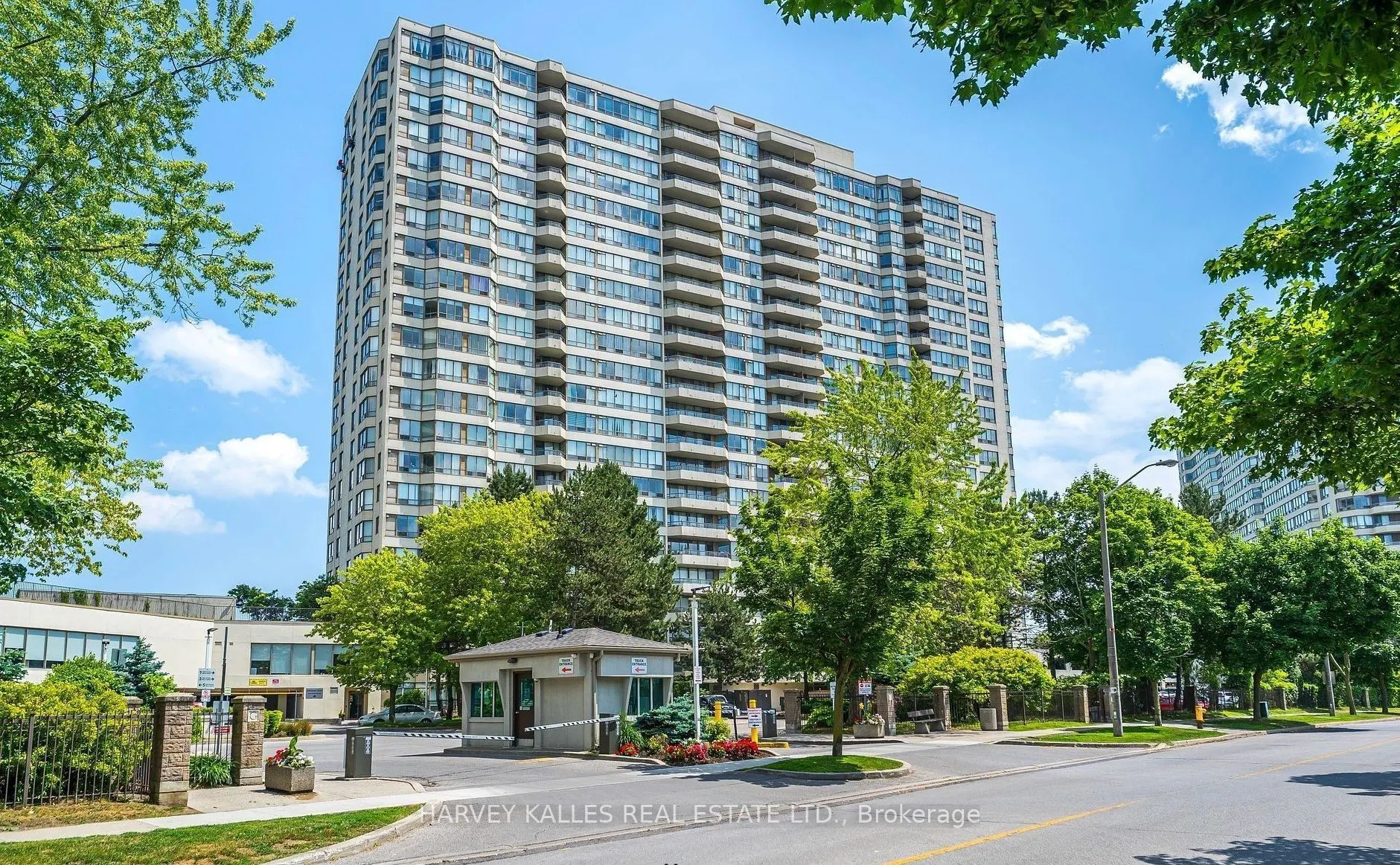 5 Greystone Walk Drive, #915